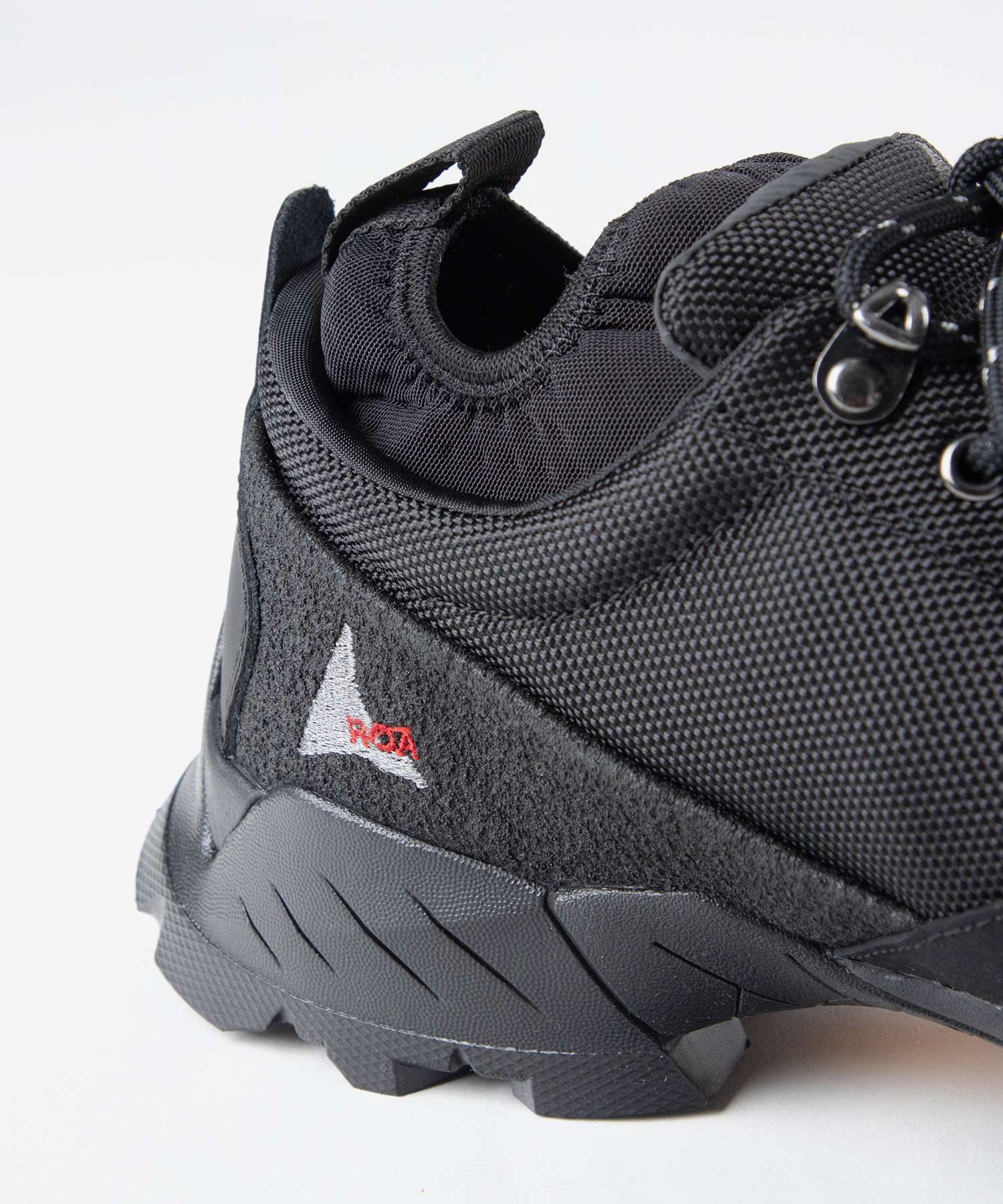 ロア ROA ロア ROA NFA10-001 スニーカー Neal メンズ シューズ ニール テクニカルシューズ カジュアル 靴 ロゴ ローカット Vibram ビブラムソール アウトドア （ブラック） ブラック