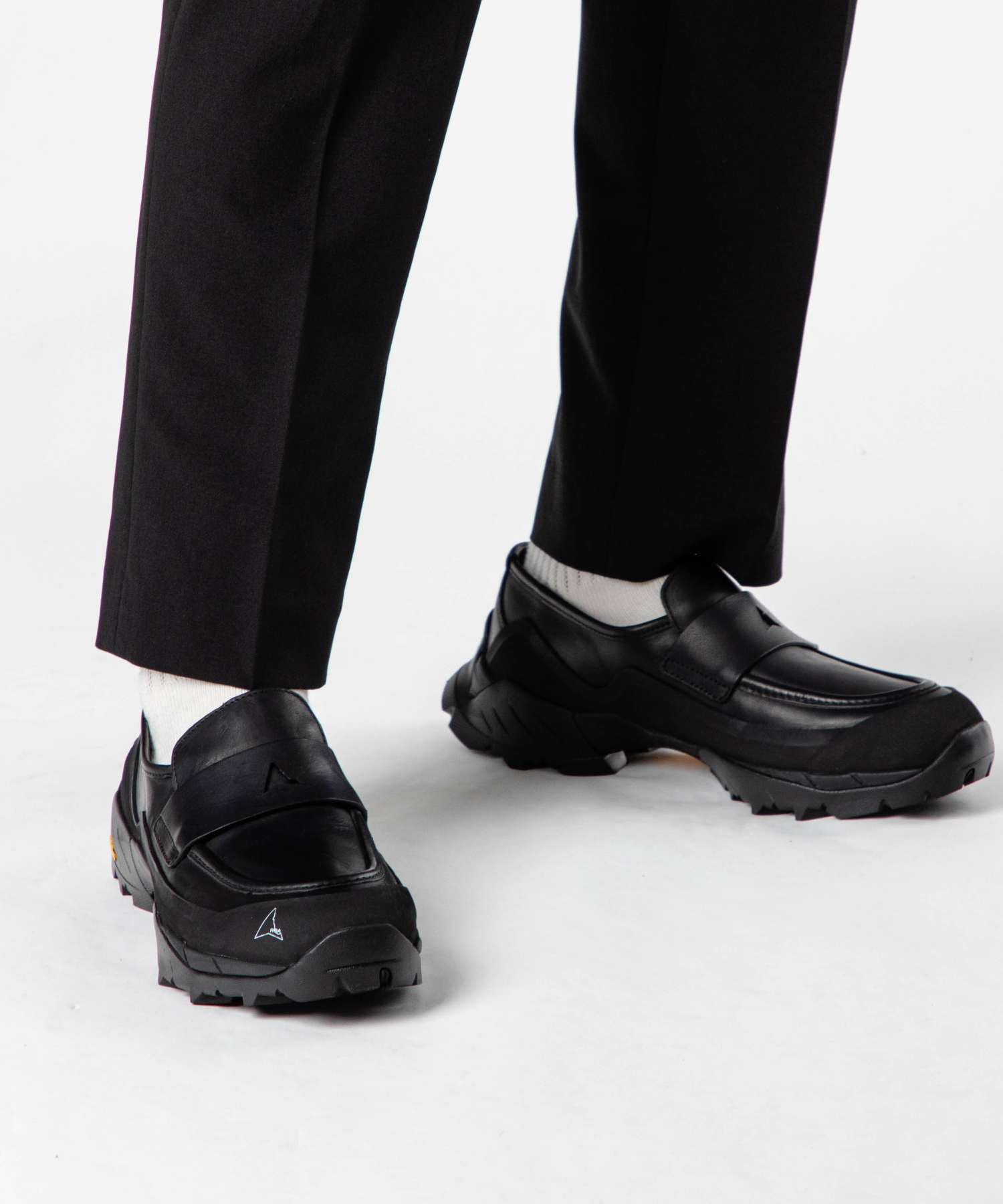 ロア ROA ロア ROA LOLE10-001 ローファー Loafer メンズ レディース シューズ レザー 紳士靴 スリッポン 革靴 通勤 通学 カジュアル モダン ローカット （ブラック） ブラック