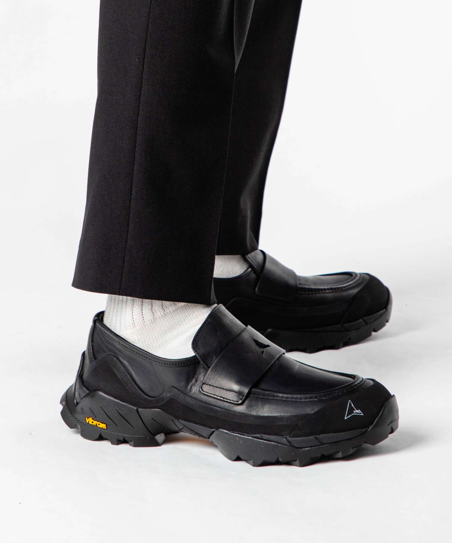 ロア ROA ロア ROA LOLE10-001 ローファー Loafer メンズ レディース シューズ レザー 紳士靴 スリッポン 革靴 通勤 通学 カジュアル モダン ローカット （ブラック） ブラック
