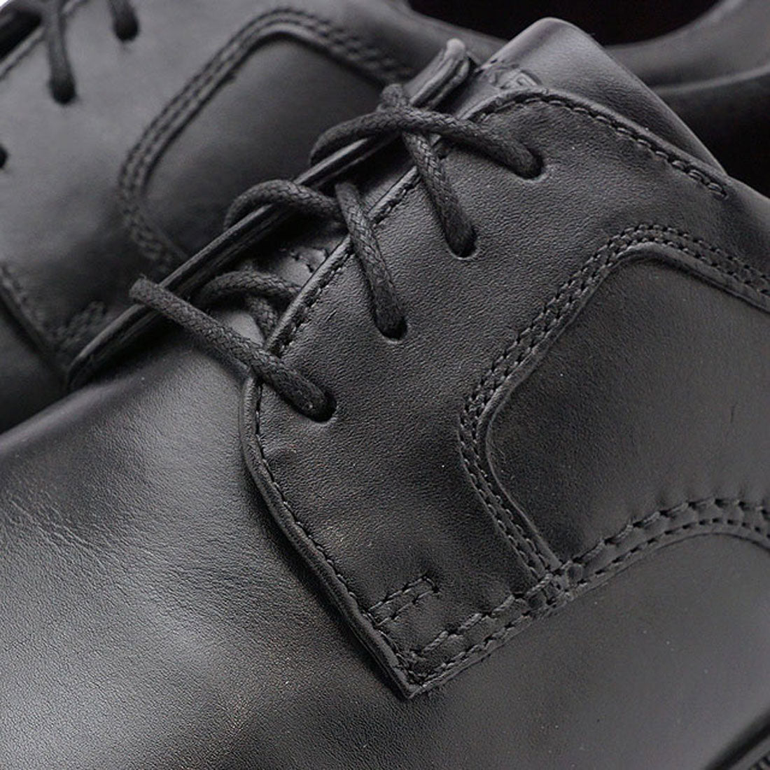 Rockport Taylor WP Cap Toe Black [CI0822W]