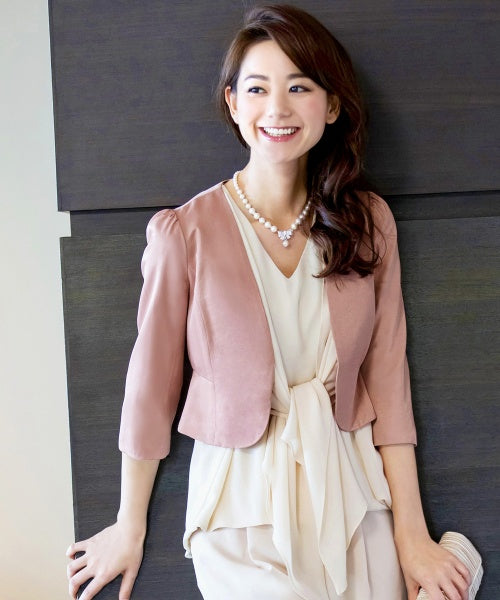 シンプル&スイートなレースボレロジャケット