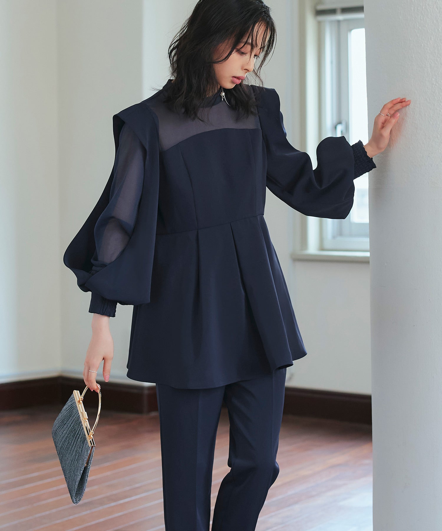 ルイルエブティック RUIRUE BOUTIQUE オケージョンドレス 結婚式 ｜ スリットスリーブペプラムトップス＆ テーパードパンツ セットアップ ｜ パーティードレス ワンピース ドレス フォーマル オケージョン お呼ばれ 美脚効果 （ネイビー） ネイビー