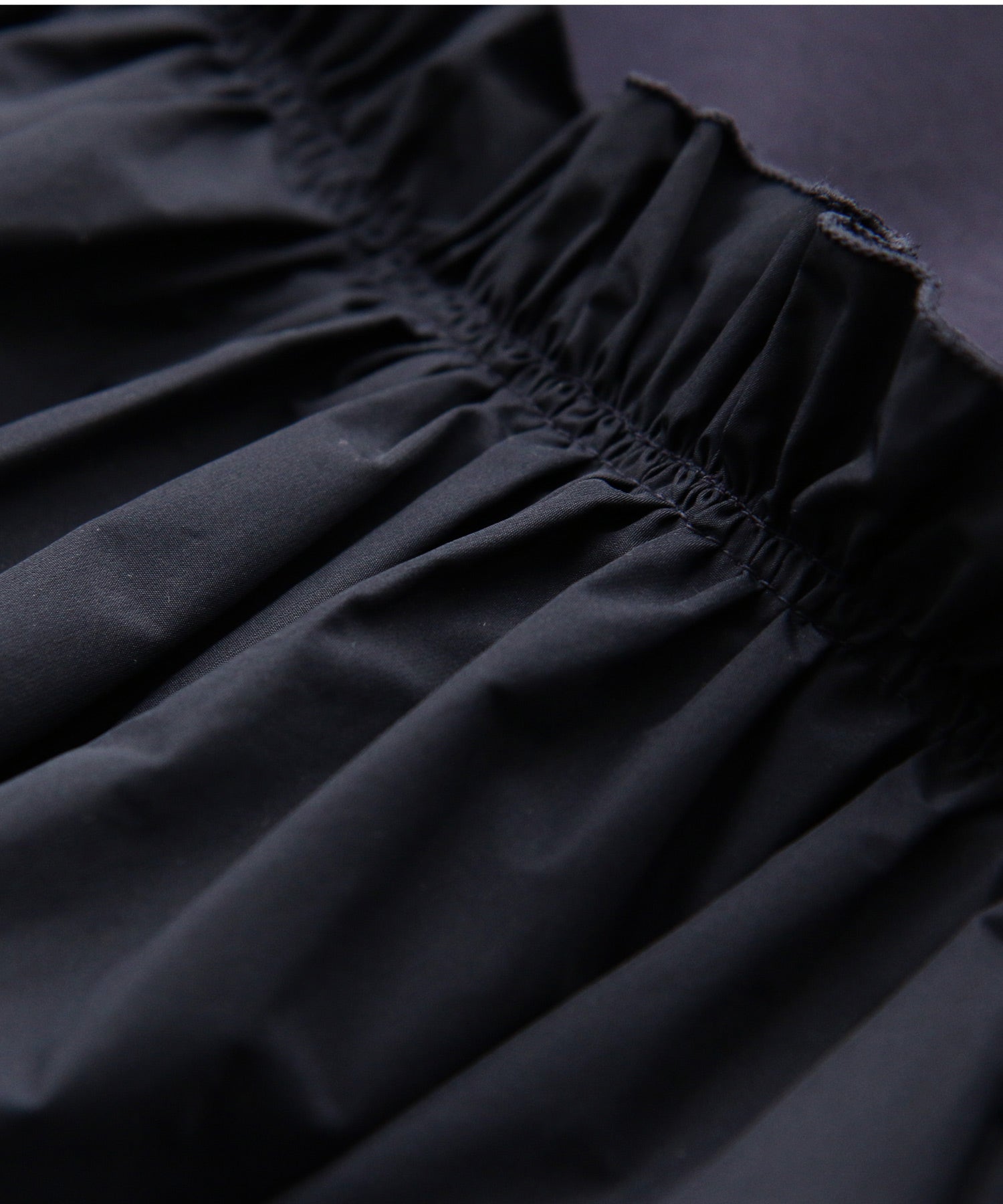 ルイルエブティック RUIRUE BOUTIQUE 異素材フリルペプラムボリュームスリーブトップス