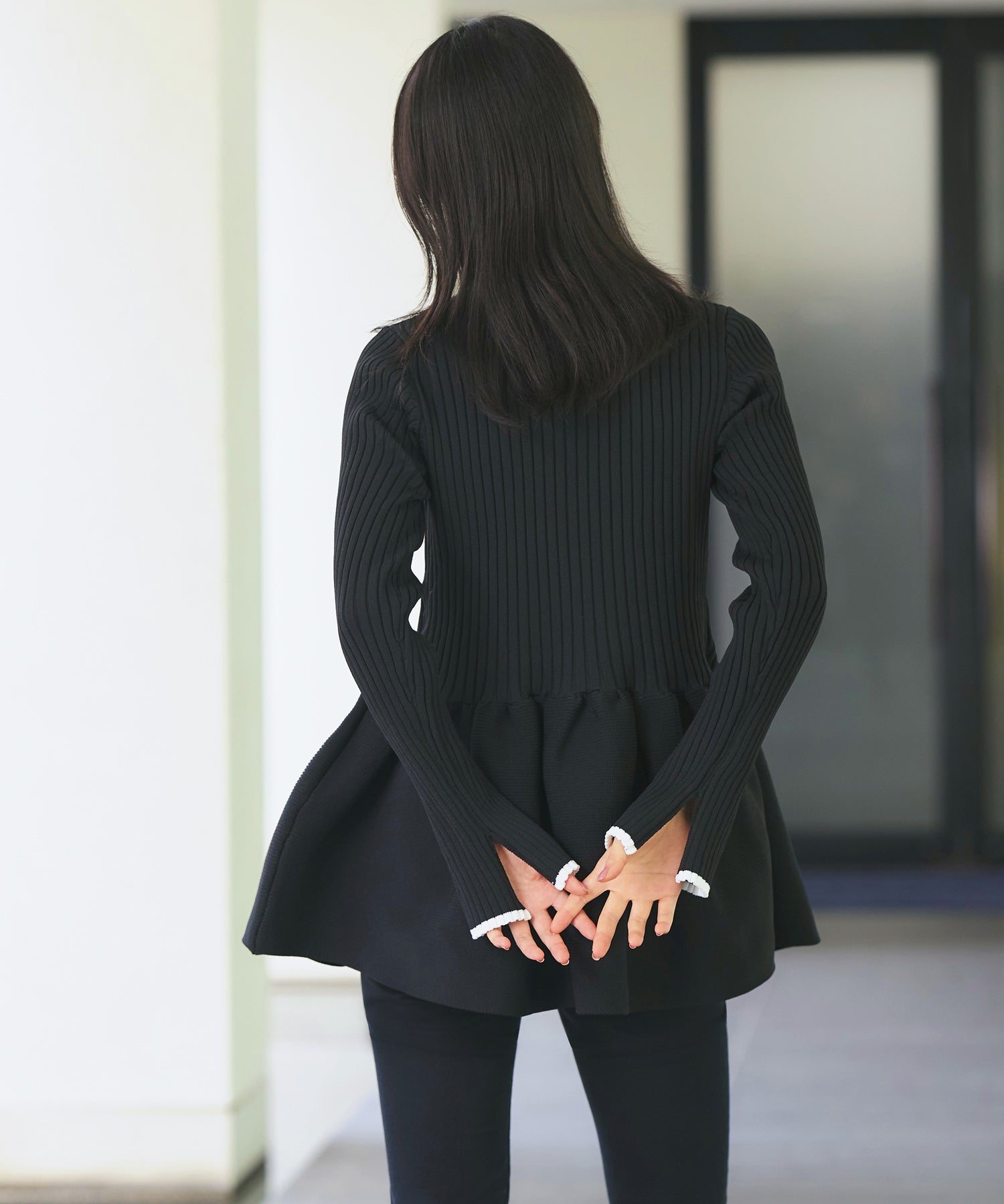 ルイルエブティック RUIRUE BOUTIQUE 洗える ｜ スポンディッシュ ボリューム ぺプラム ニット ｜ 長袖 リブニット トップス 体型カバー スリット袖 オフィスカジュアル 通勤服 ニットトップス セーター （ブラック×オフ） ブラック×オフ