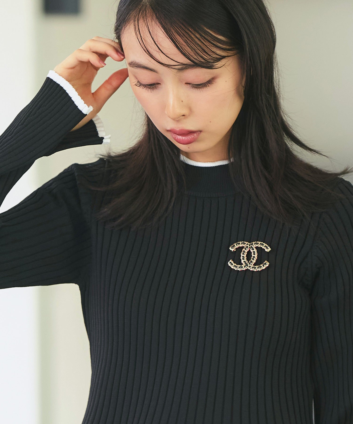 ルイルエブティック RUIRUE BOUTIQUE 洗える ｜ スポンディッシュ ボリューム ぺプラム ニット ｜ 長袖 リブニット トップス 体型カバー スリット袖 オフィスカジュアル 通勤服 ニットトップス セーター （ブラック×オフ） ブラック×オフ