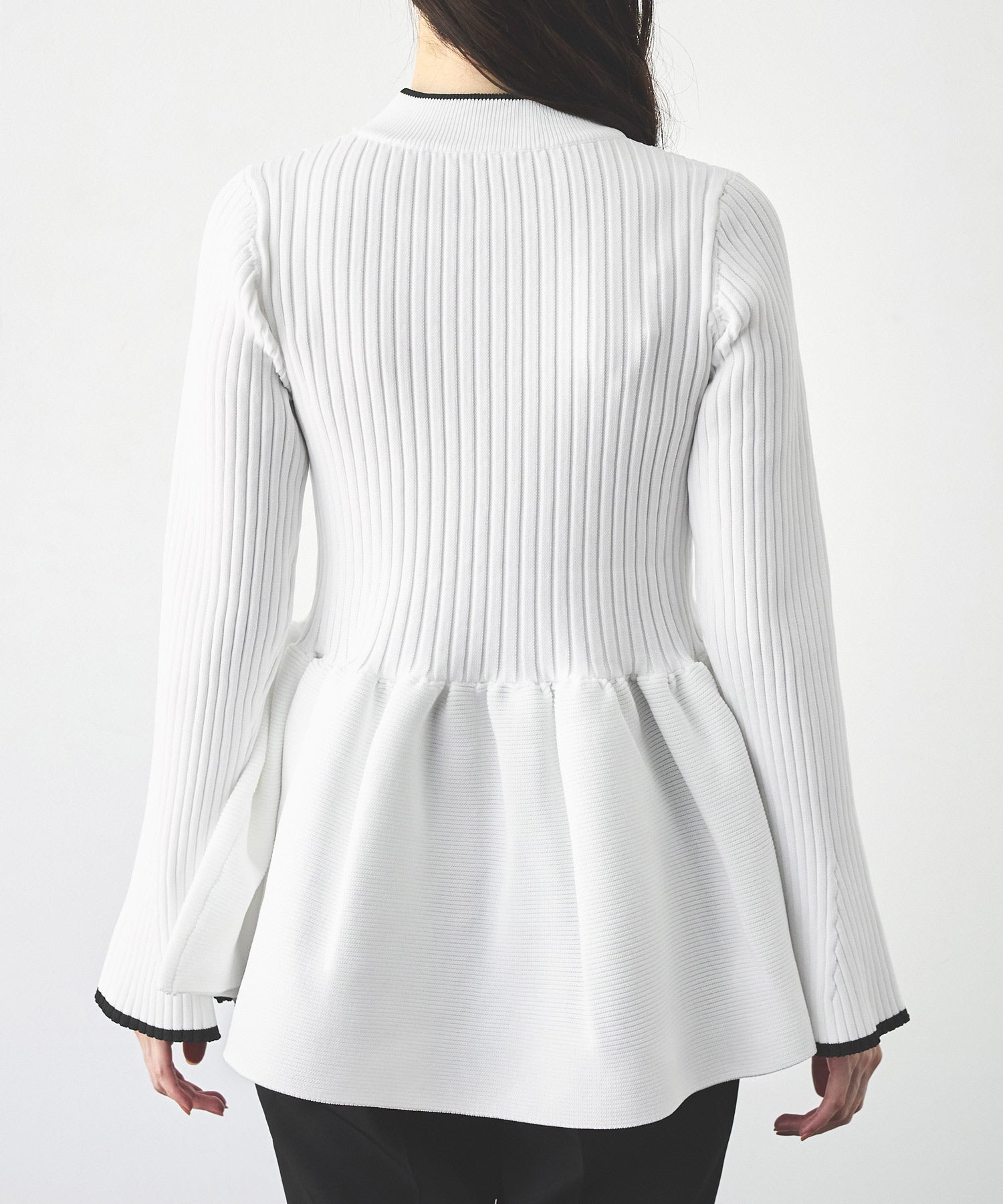 ルイルエブティック RUIRUE BOUTIQUE 洗える ｜ スポンディッシュ ボリューム ぺプラム ニット ｜ 長袖 リブニット トップス 体型カバー スリット袖 オフィスカジュアル 通勤服 ニットトップス セーター （ブラック×オフ） ブラック×オフ