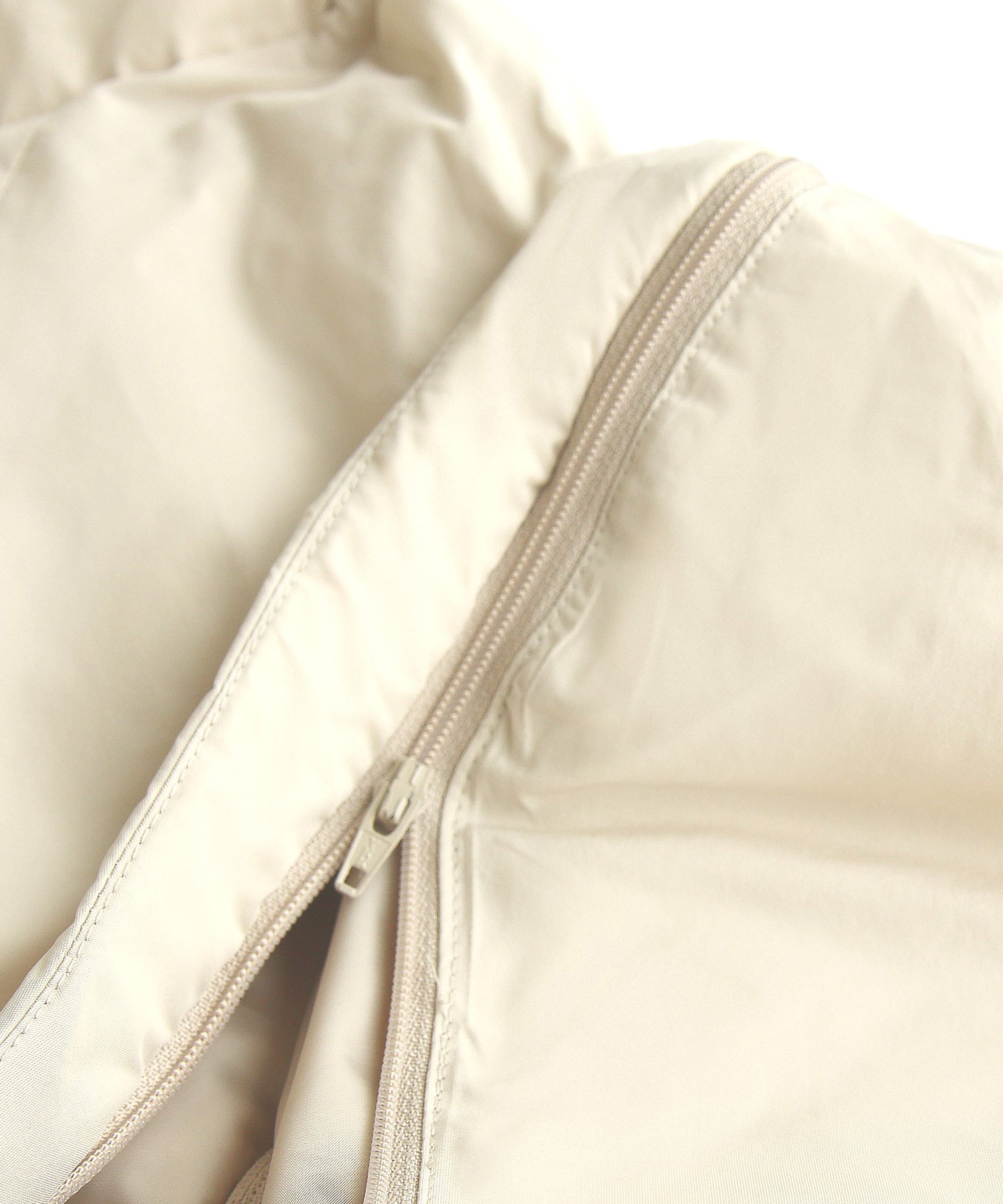 ルイルエブティック RUIRUE BOUTIQUE メモリータフタ 2wayステッチレス中綿コート/ベスト （エクリュ） エクリュ