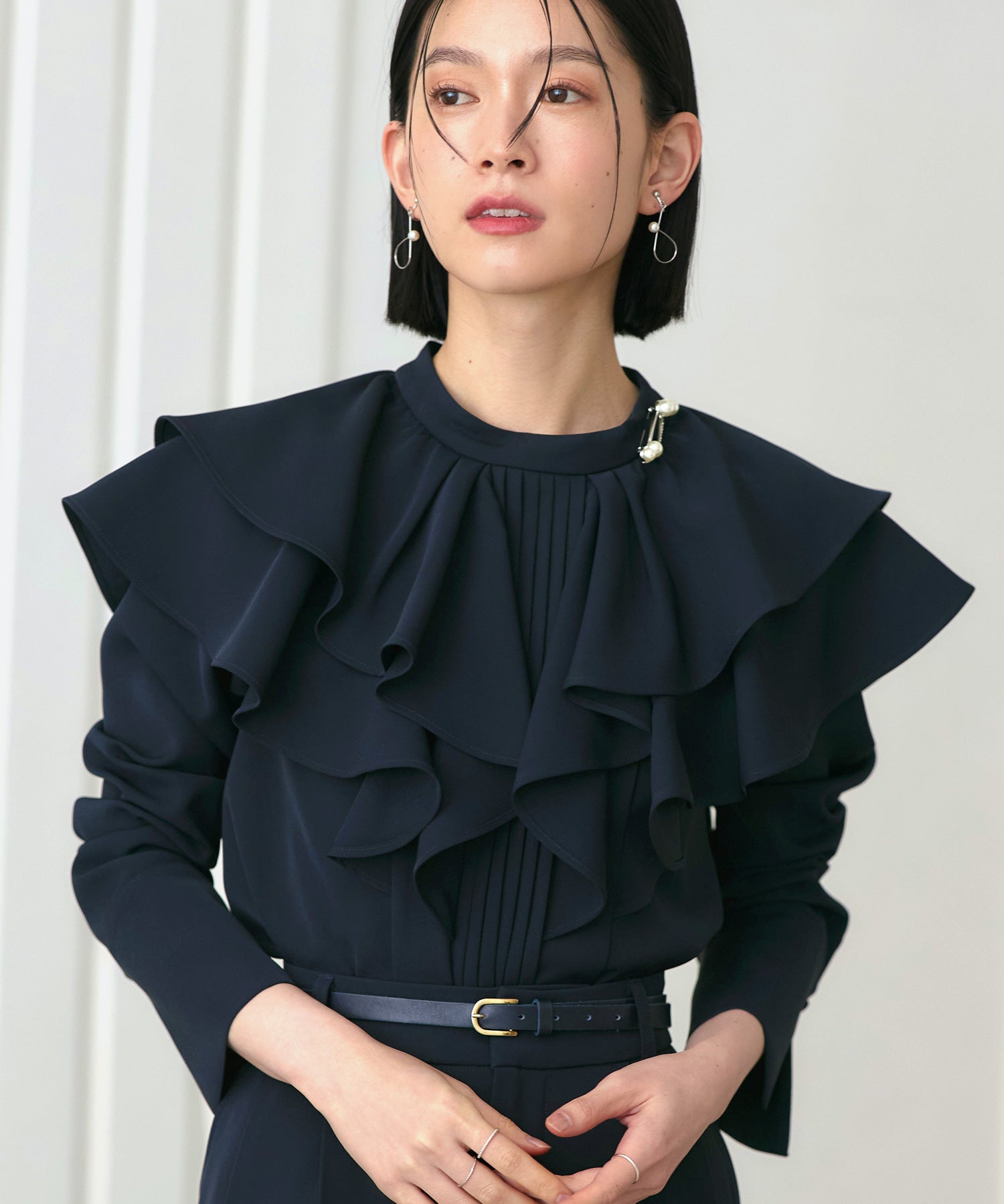 ルイルエブティック RUIRUE BOUTIQUE ダブルフリルカラートップス＆タックワイドパンツセットアップ （ネイビー） ネイビー