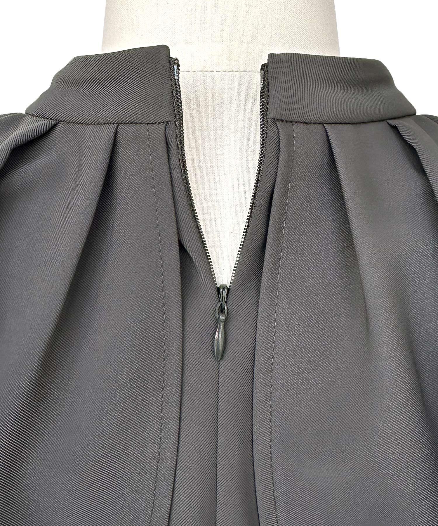 ルイルエブティック RUIRUE BOUTIQUE ダブルフリルカラートップス＆タックワイドパンツセットアップ （ネイビー） ネイビー