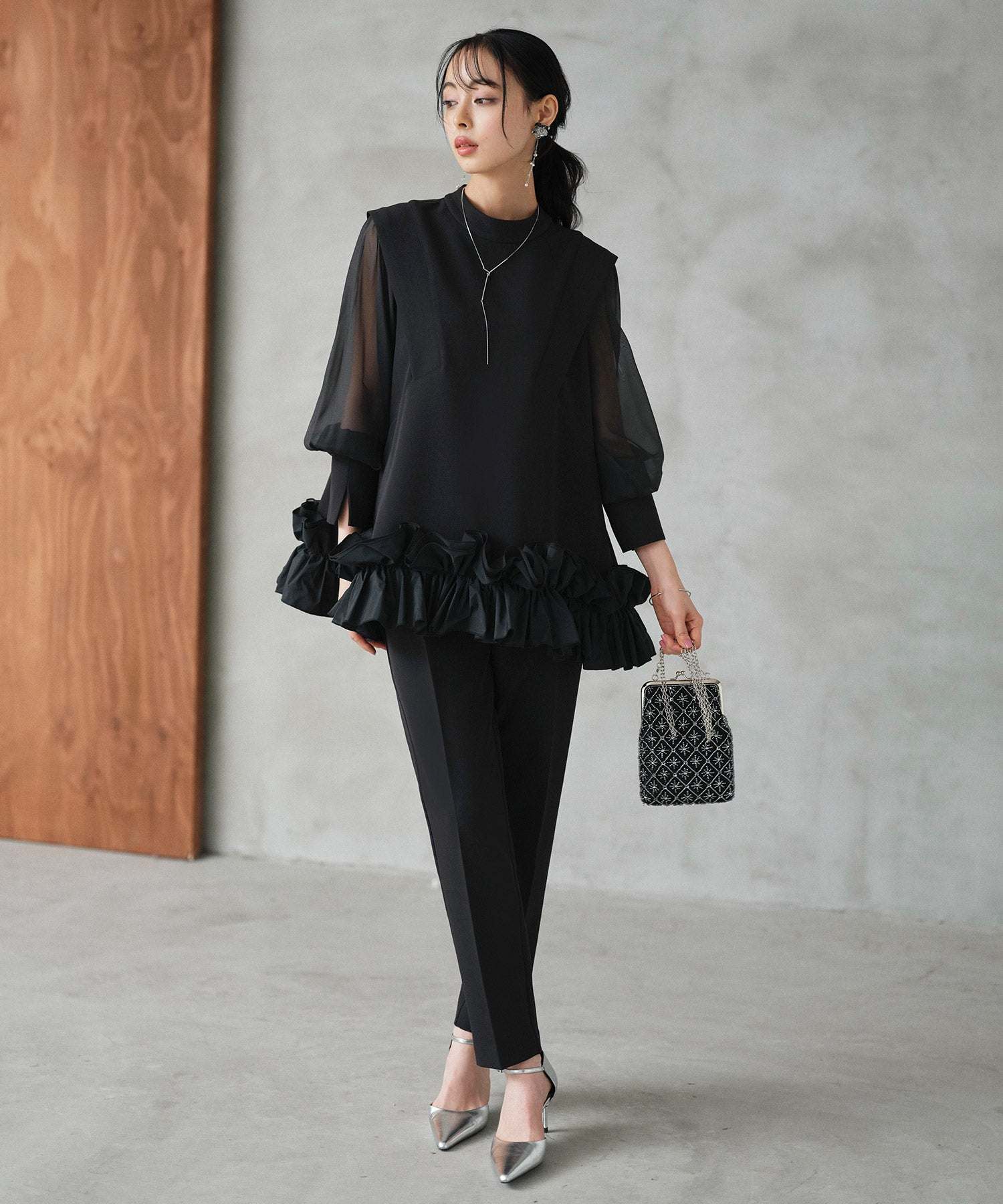 RUIRUE BOUTIQUE 婚禮禮服 結婚典禮 ｜ 彈性 ｜ 褶皺裙擺 薄紗袖 上衣 ＆ 褲子 套裝 ｜ 畢業典禮 儀式 办公休閒 美腿 媽媽套裝