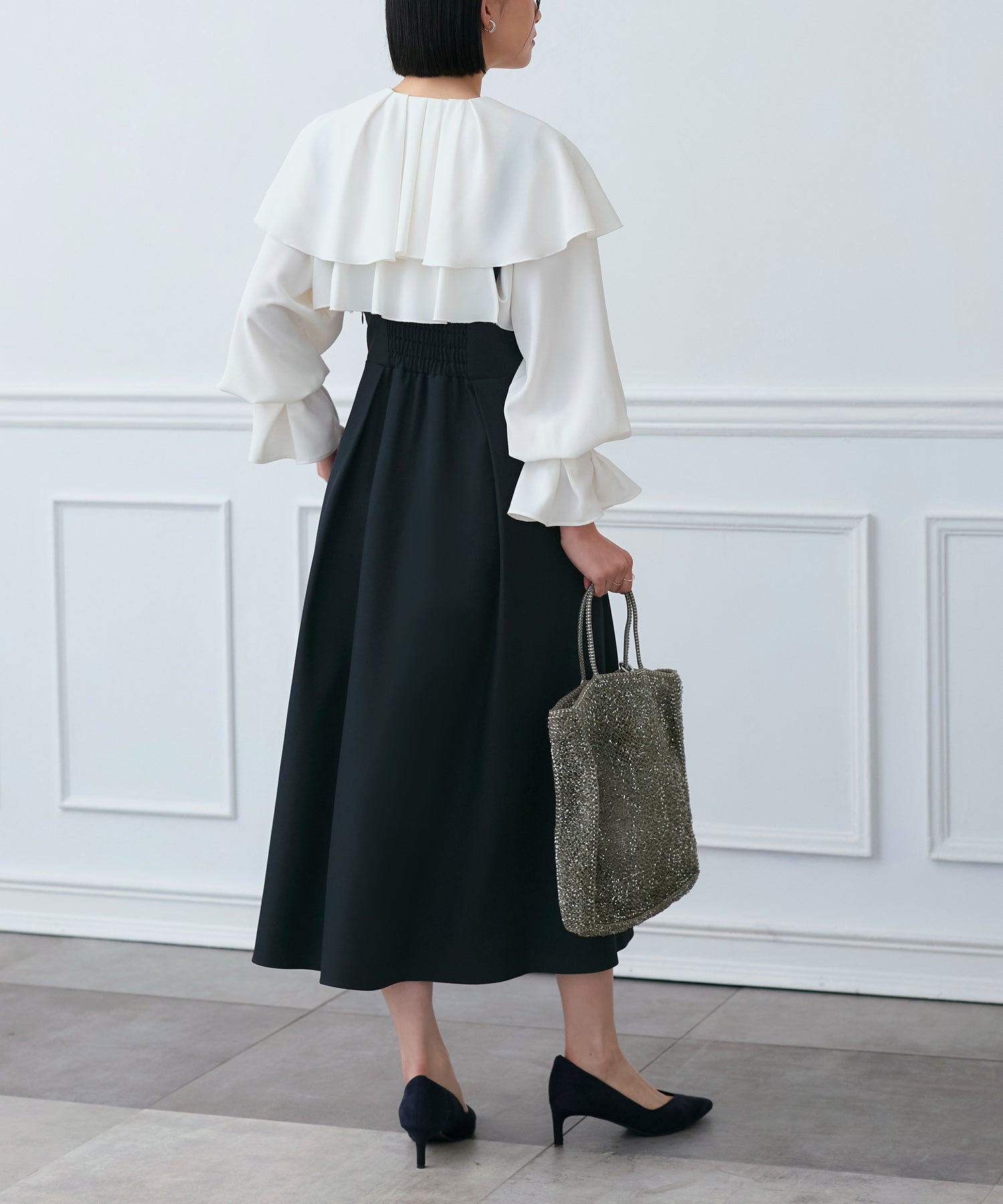 ルイルエブティック RUIRUE BOUTIQUE ケープカラーフリルブラウス＆ハイウエストジャンパースカートセット（ホワイト×ネイビー） ホワイト×ネイビー