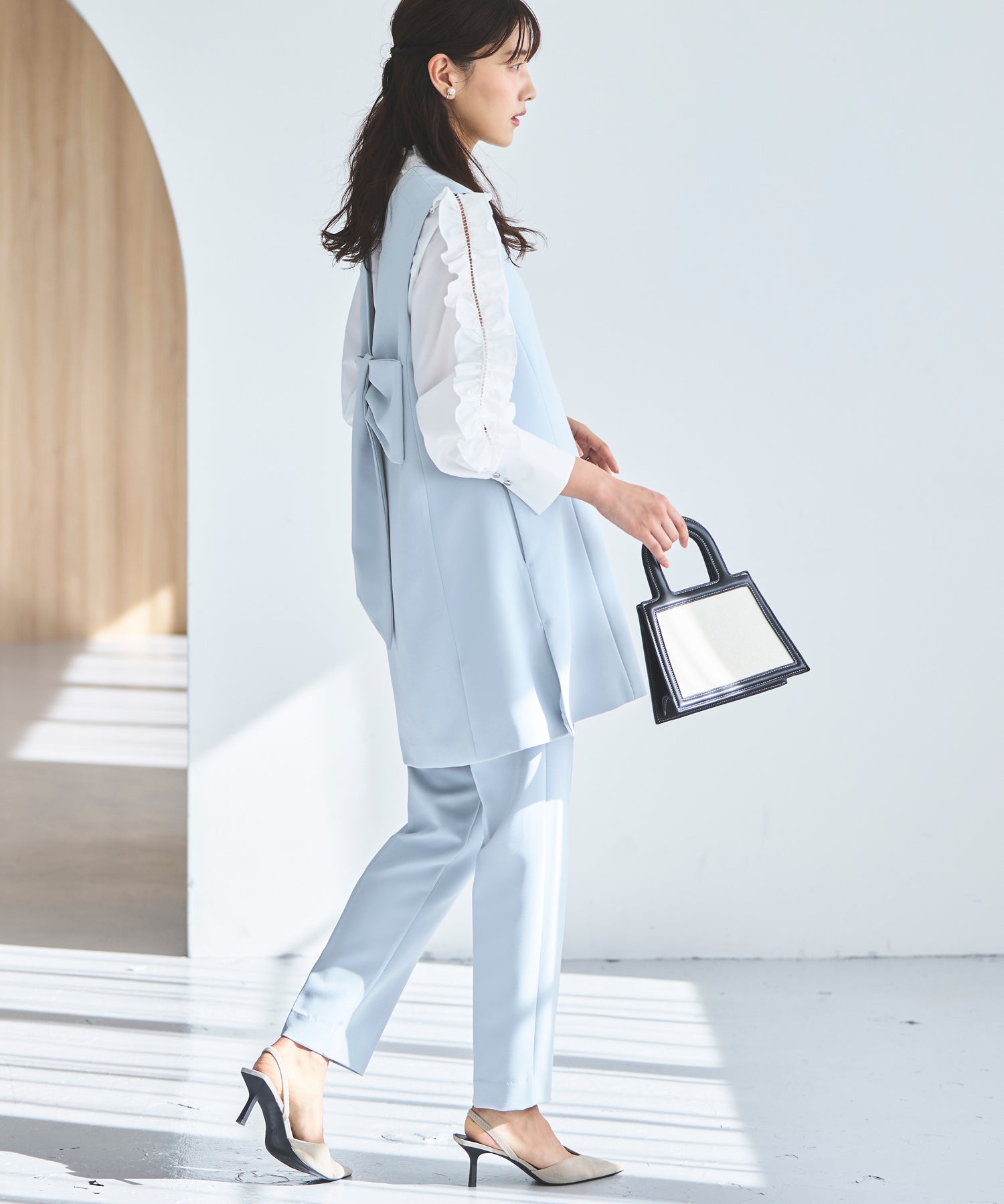ルイルエブティック RUIRUE BOUTIQUE Vネックバックリボンジレ
