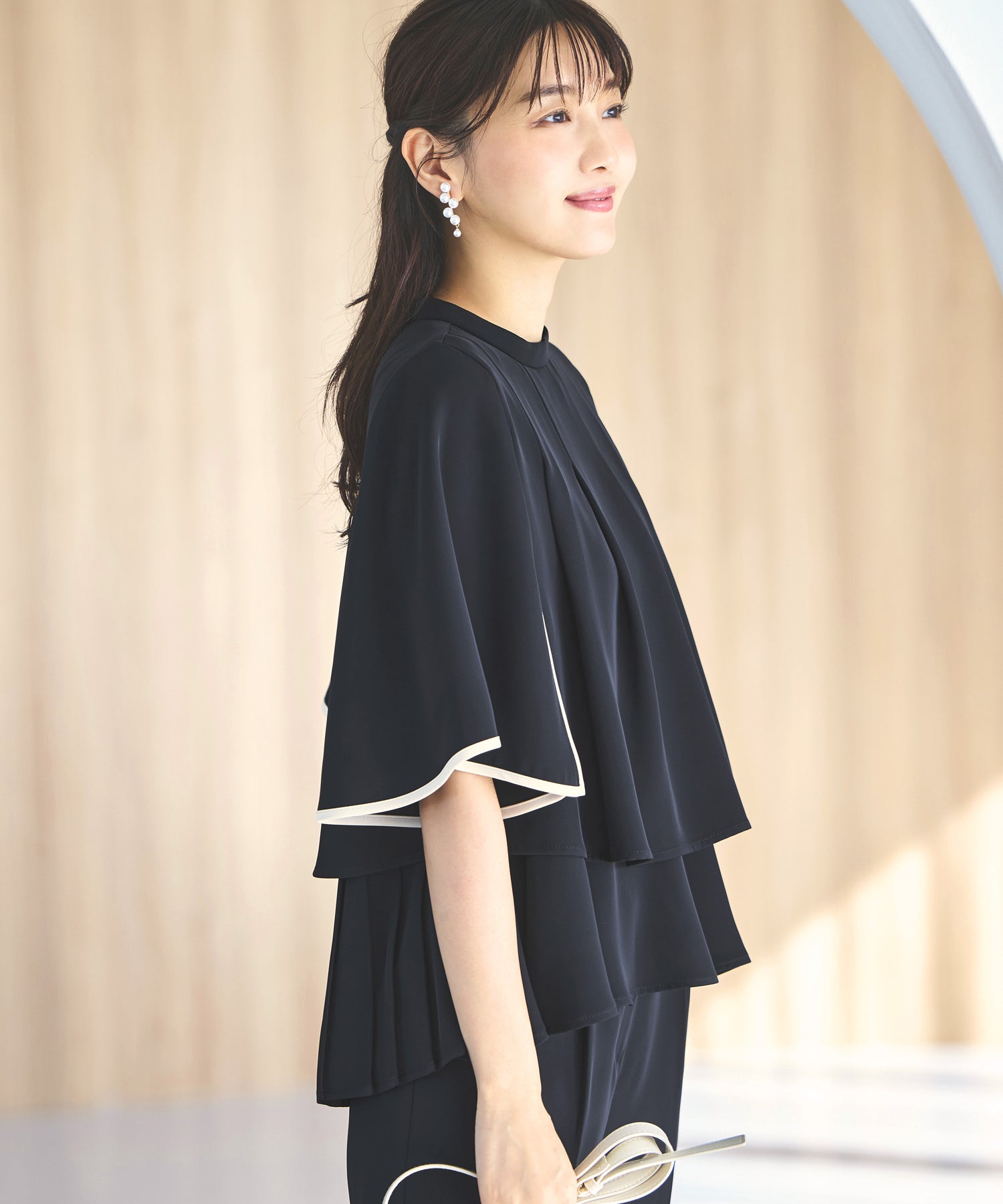 ルイルエブティック RUIRUE BOUTIQUE バックプリーツフレアスリーブトップス＆テーパードパンツセットアップ （ブラック） ブラック