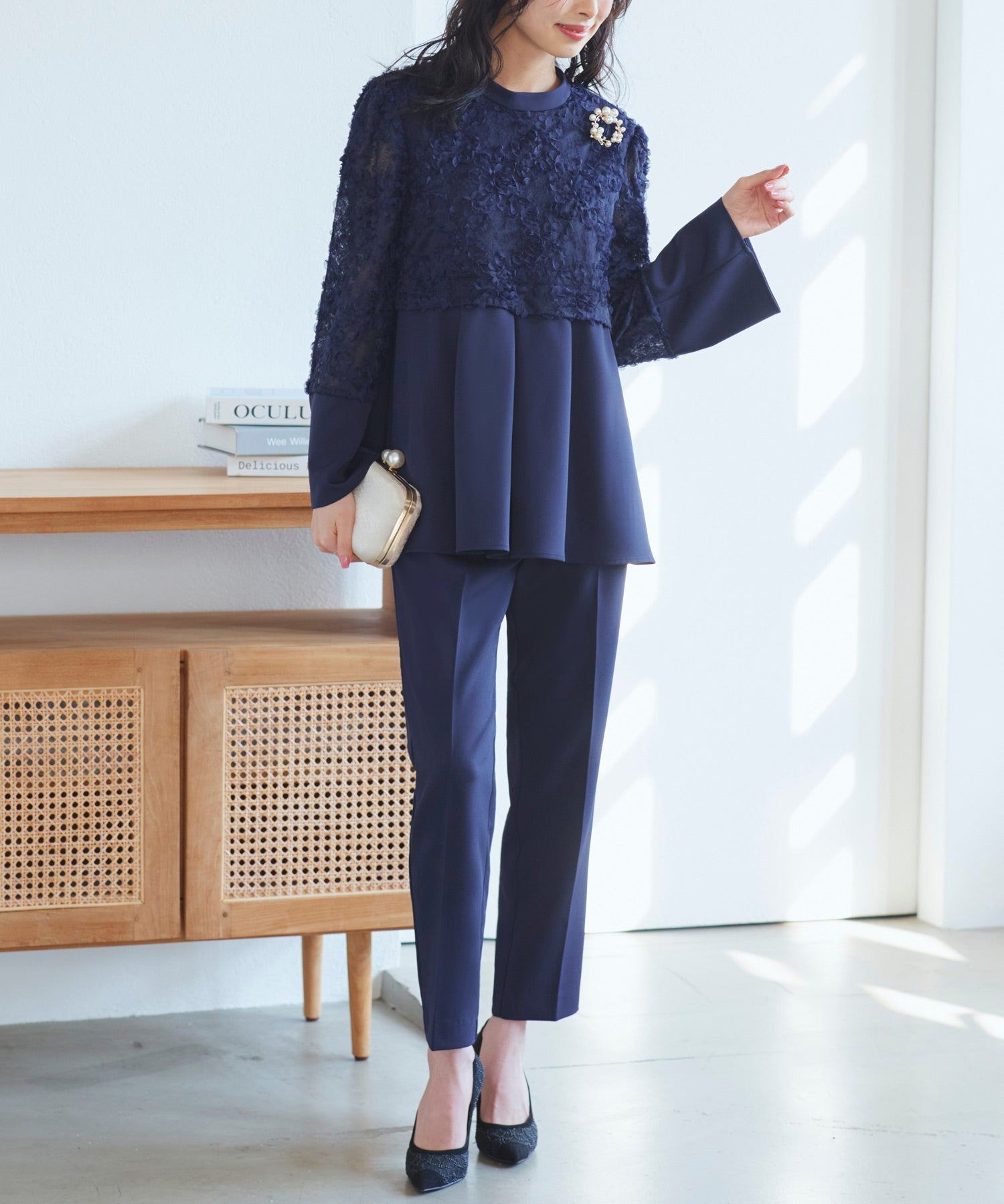 RUIRUE BOUTIQUE 婚禮禮服 彈性 可洗 ｜ 華麗 套裝 禮服 立體蕾絲 上衣 / 錐形褲 ｜ 美腿 伴娘禮服 派對禮服