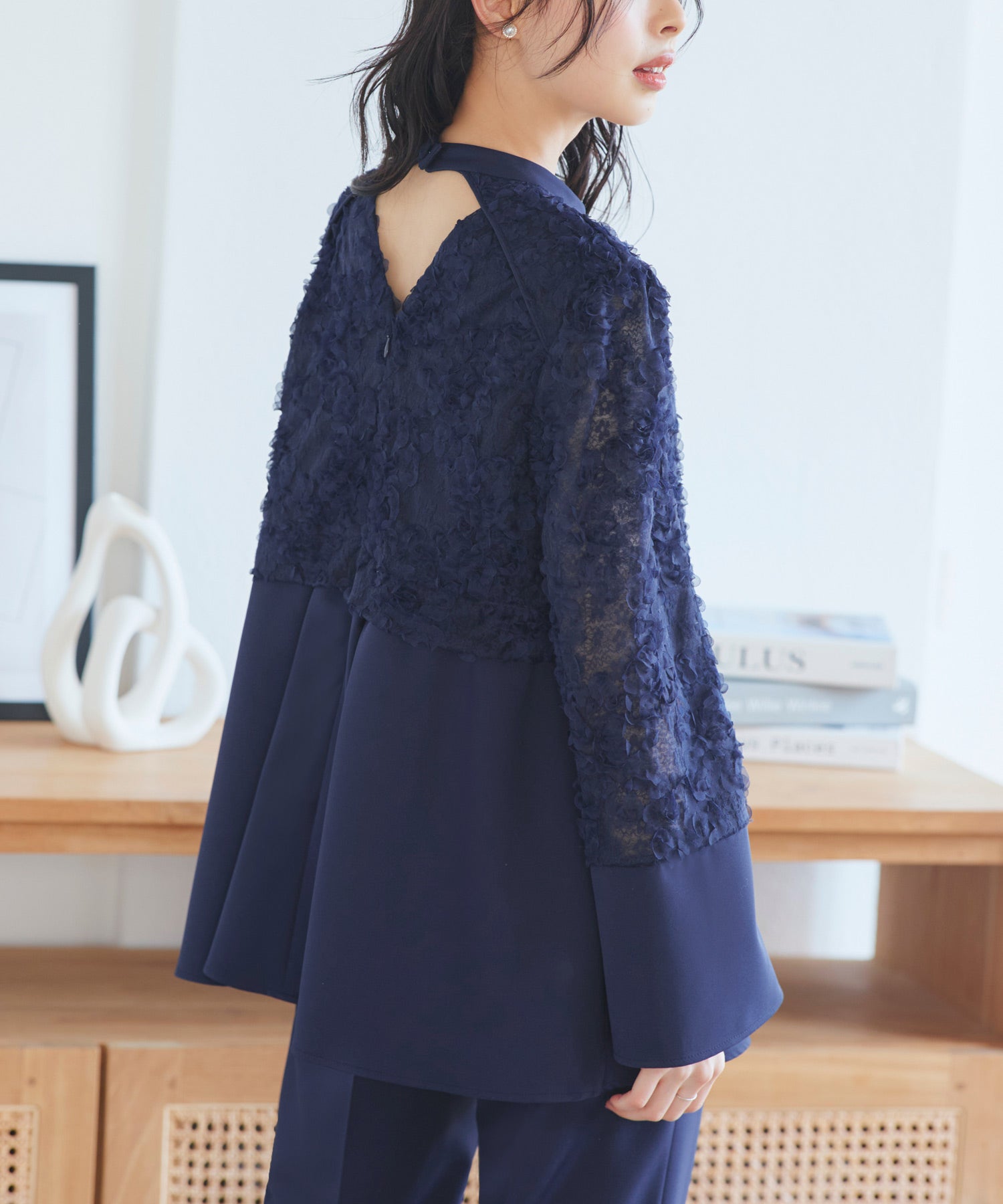 RUIRUE BOUTIQUE 婚禮禮服 彈性 可洗 ｜ 華麗 套裝 禮服 立體蕾絲 上衣 / 錐形褲 ｜ 美腿 伴娘禮服 派對禮服