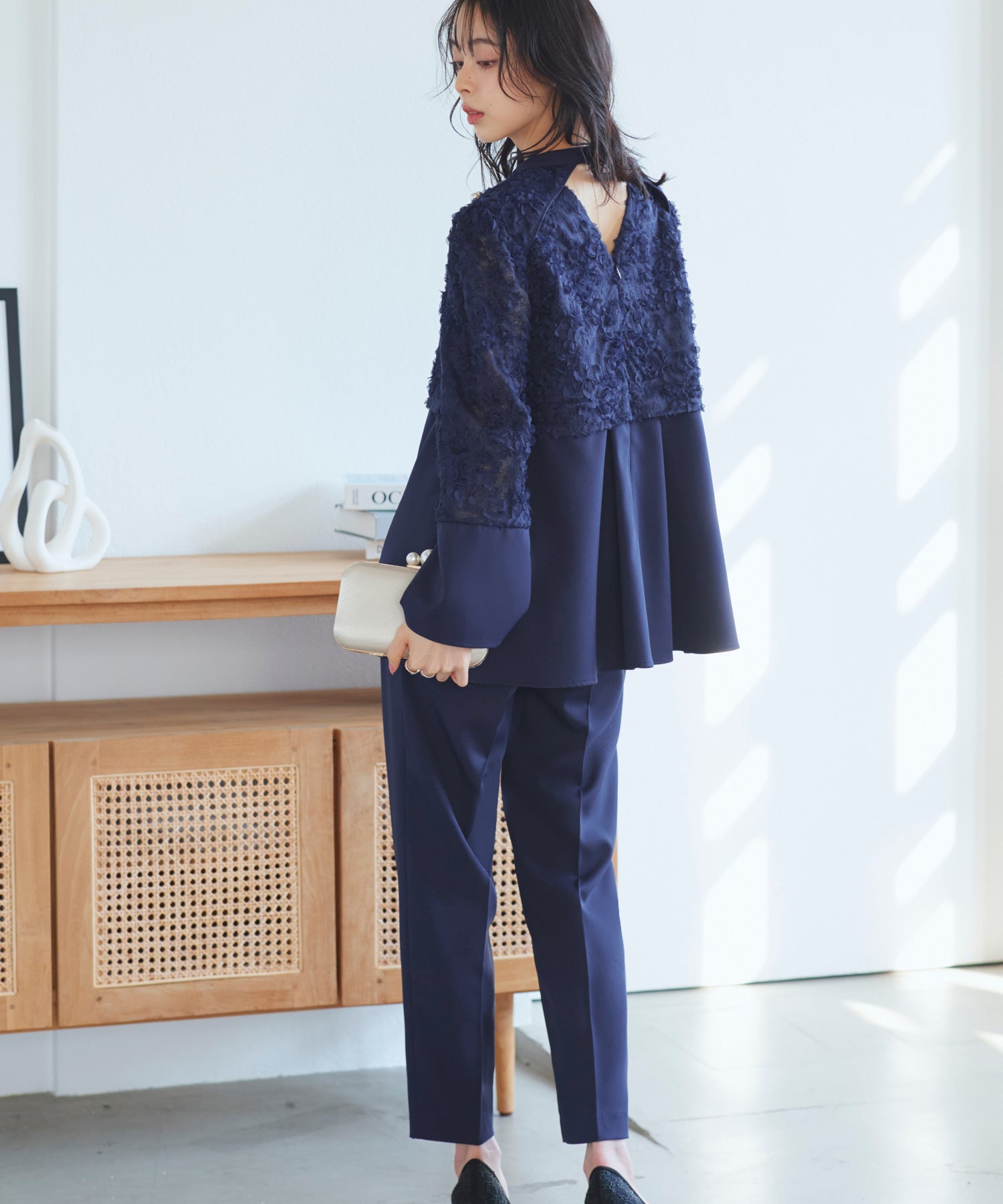 RUIRUE BOUTIQUE 婚禮禮服 彈性 可洗 ｜ 華麗 套裝 禮服 立體蕾絲 上衣 / 錐形褲 ｜ 美腿 伴娘禮服 派對禮服