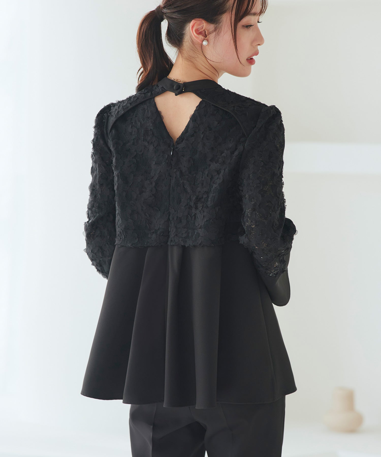 RUIRUE BOUTIQUE 婚禮禮服 彈性 可洗 ｜ 華麗 套裝 禮服 立體蕾絲 上衣 / 錐形褲 ｜ 美腿 伴娘禮服 派對禮服