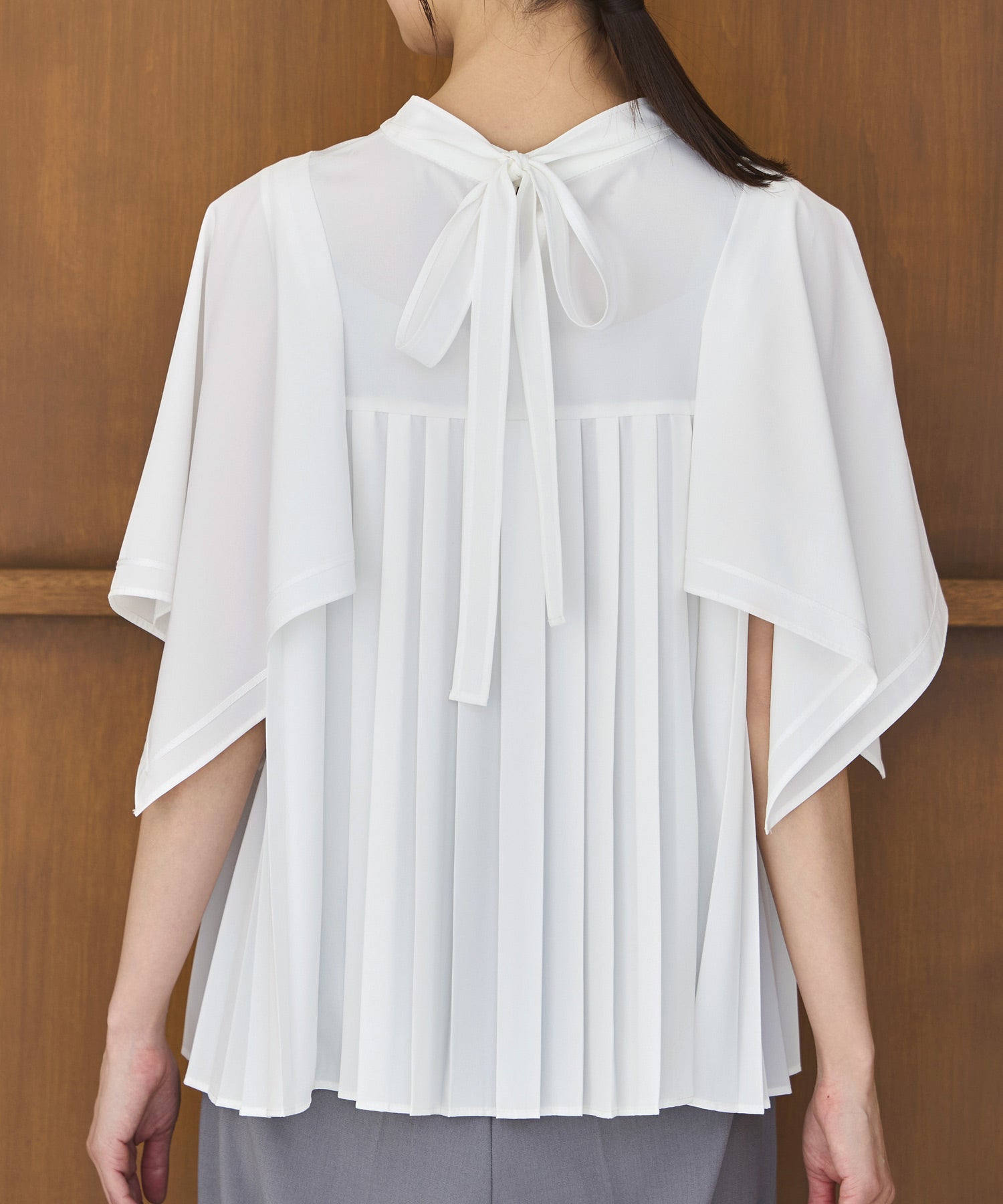 RUIRUE BOUTIQUE 可洗 ｜ 蓬鬆擺襬袖子與百褶上衣 ｜ 女士辦公休閒 通勤 蓋身顯瘦 短袖 純色 時尚 優雅 隱藏手臂 上衣 襯衫