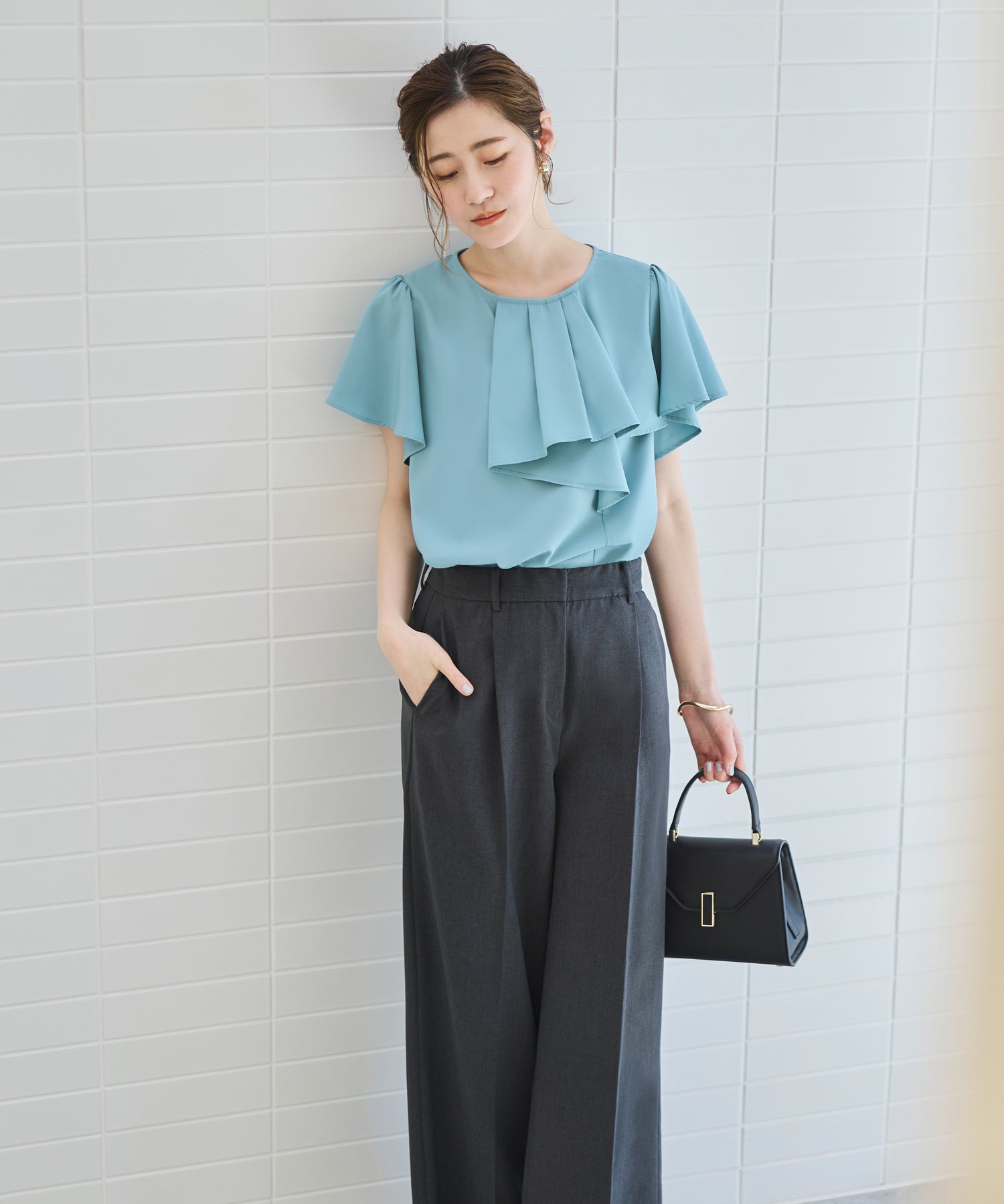 ルイルエブティック RUIRUE BOUTIQUE 【洗える】アシンメトリーフリルブラウス