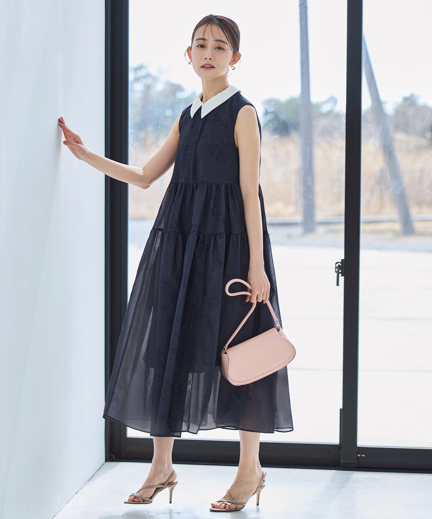 ルイルエブティック RUIRUE BOUTIQUE 襟付きシアージャカードギャザーフレアワンピース （ネイビー） ネイビー