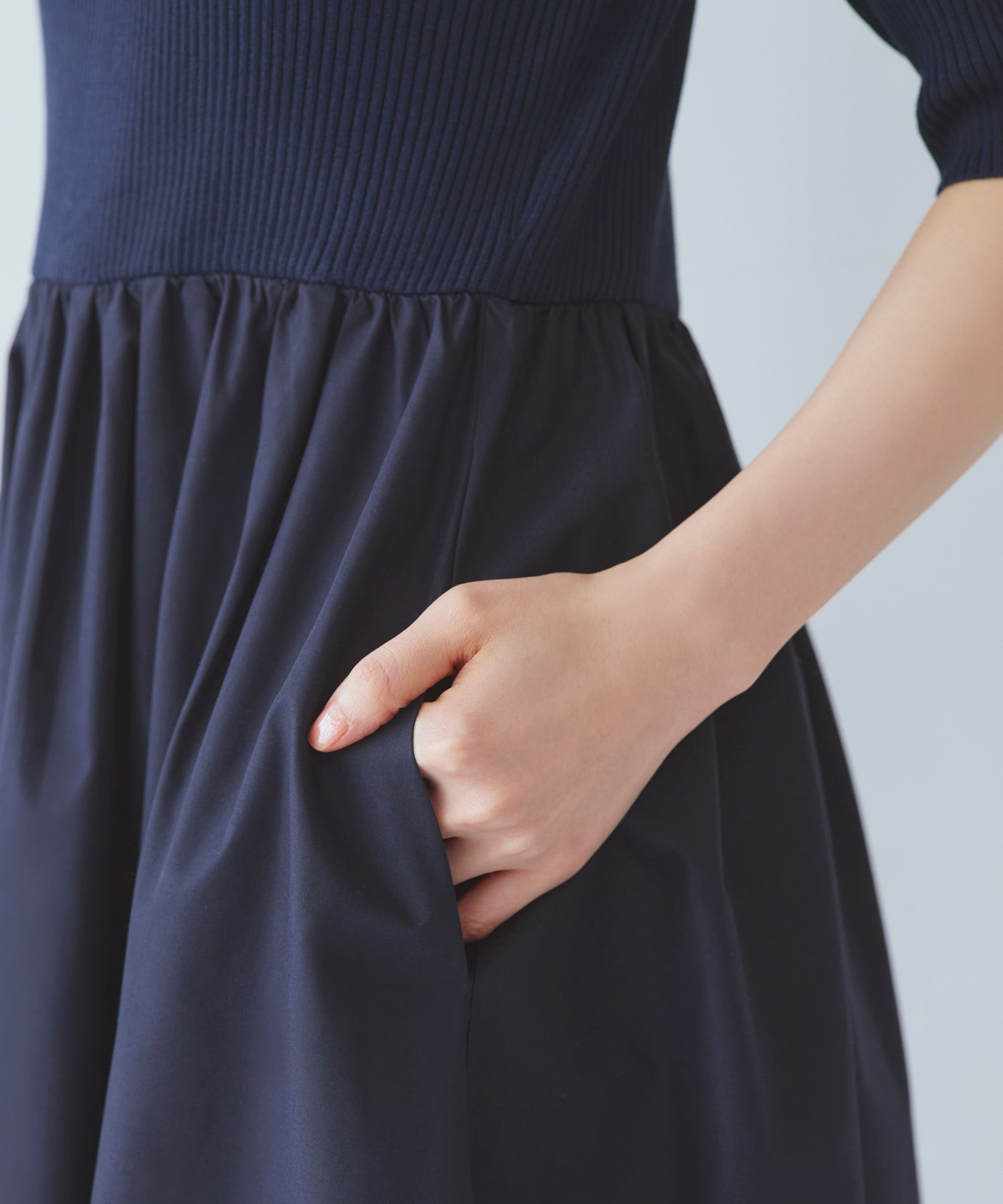 ルイルエブティック RUIRUE BOUTIQUE 洗える ストレッチ ｜ リブニット & ギャザースカート コンビワンピース ｜ レディース おしゃれ きれいめ 半袖 無地 オフィスカジュアル 通勤服 ニットワンピース （ネイビー） ネイビー