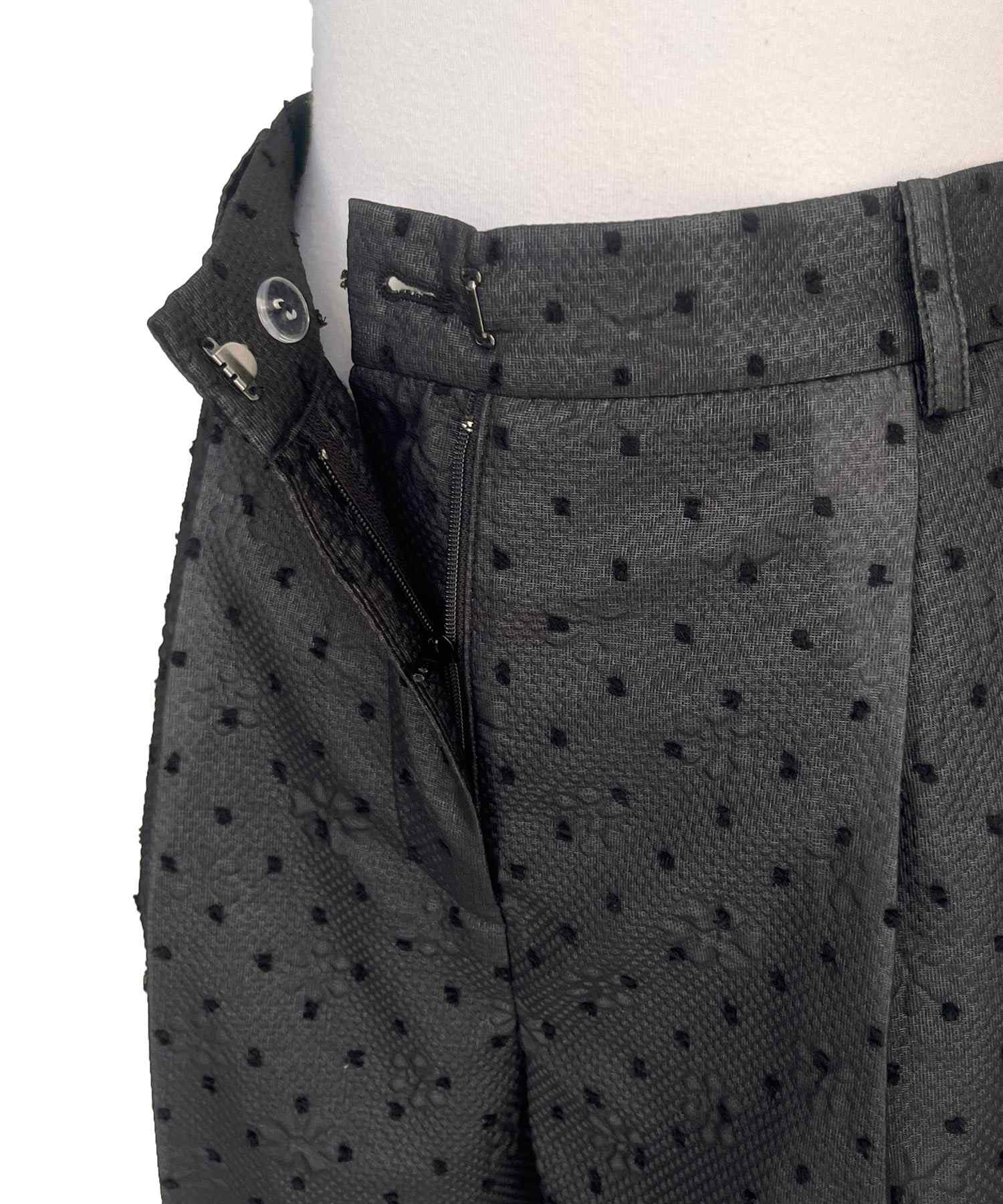 ルイルエブティック RUIRUE BOUTIQUE シアードットジャカードペプラムトップス＆パンツセットアップ （ブラック） ブラック