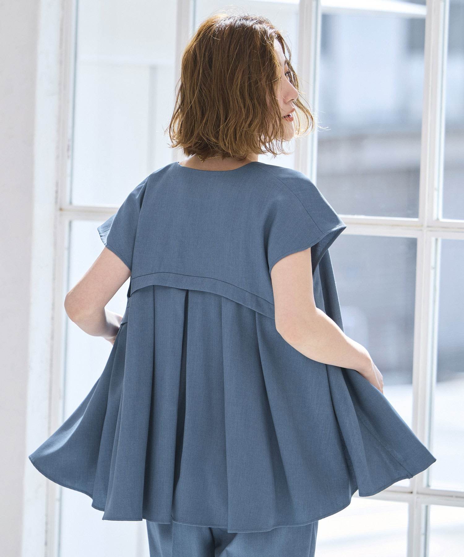 ルイルエブティック RUIRUE BOUTIQUE バックペプラムジレ＆テーパードパンツセットアップ （ブルー） ブルー