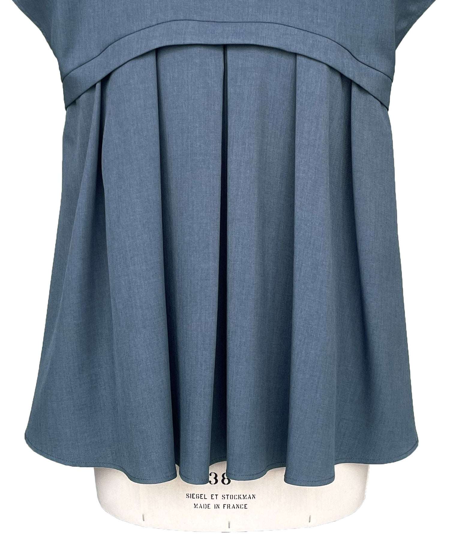 ルイルエブティック RUIRUE BOUTIQUE バックペプラムジレ＆テーパードパンツセットアップ （ブルー） ブルー