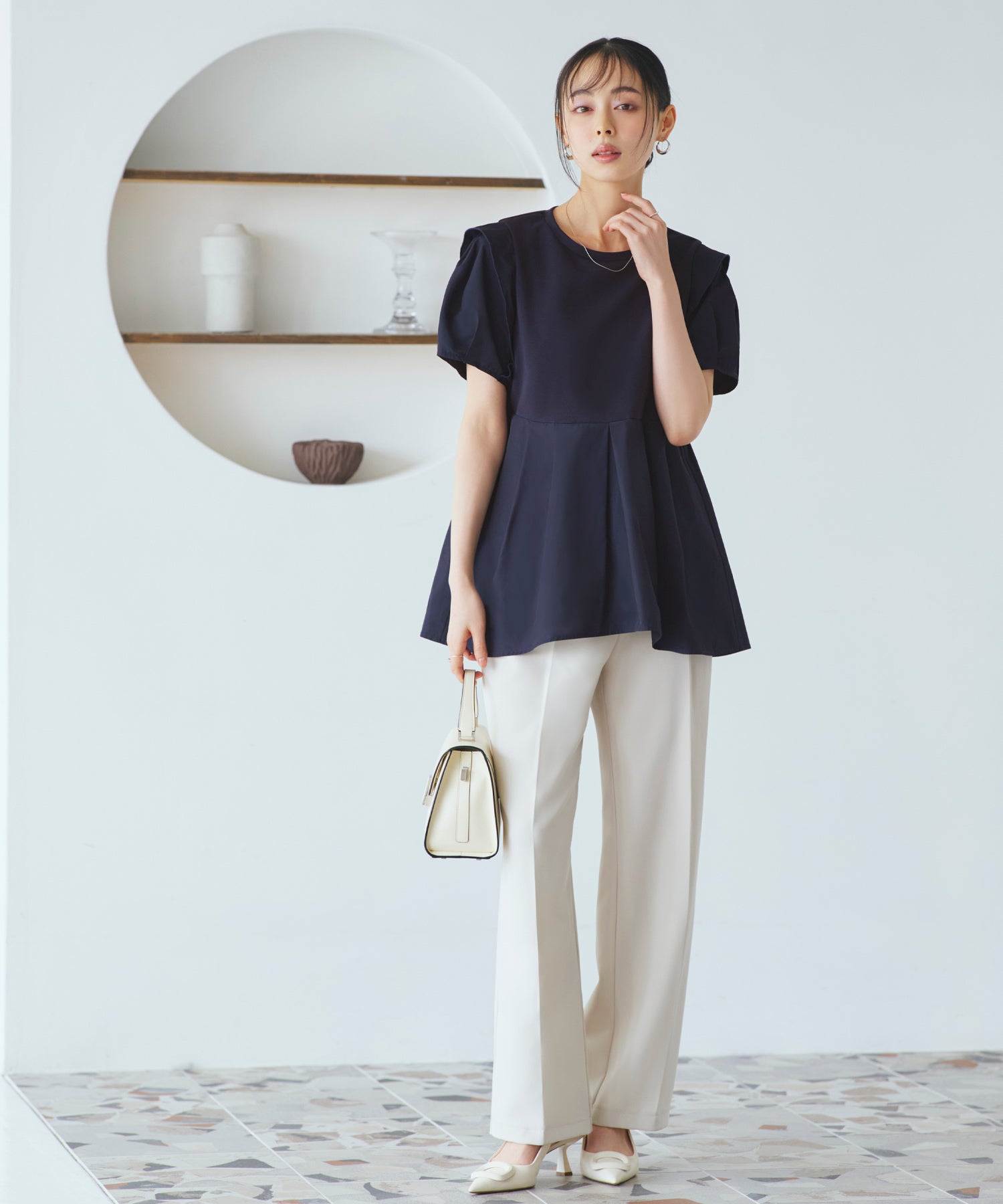 ルイルエブティック RUIRUE BOUTIQUE 【洗える】コンビネーション タックスリーブ ペプラムTシャツ （ネイビー） ネイビー