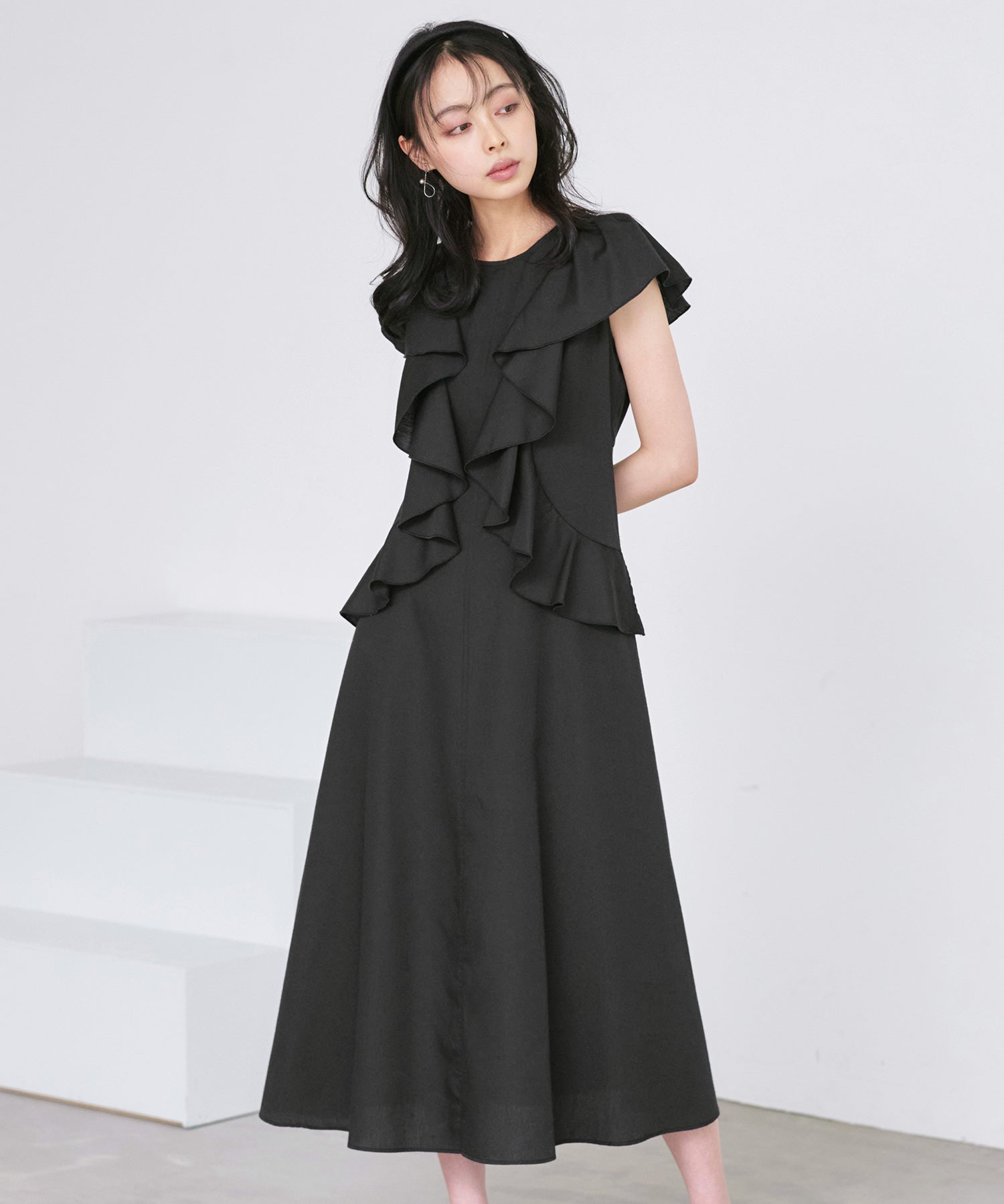 ルイルエブティック RUIRUE BOUTIQUE 洗える ｜ フロー ラッフル ワンピース ｜ レディース おしゃれ きれいめ リゾート 休日コーデ 二の腕カバー フレンチスリーブ フレア リゾートワンピ （ブラック） ブラック