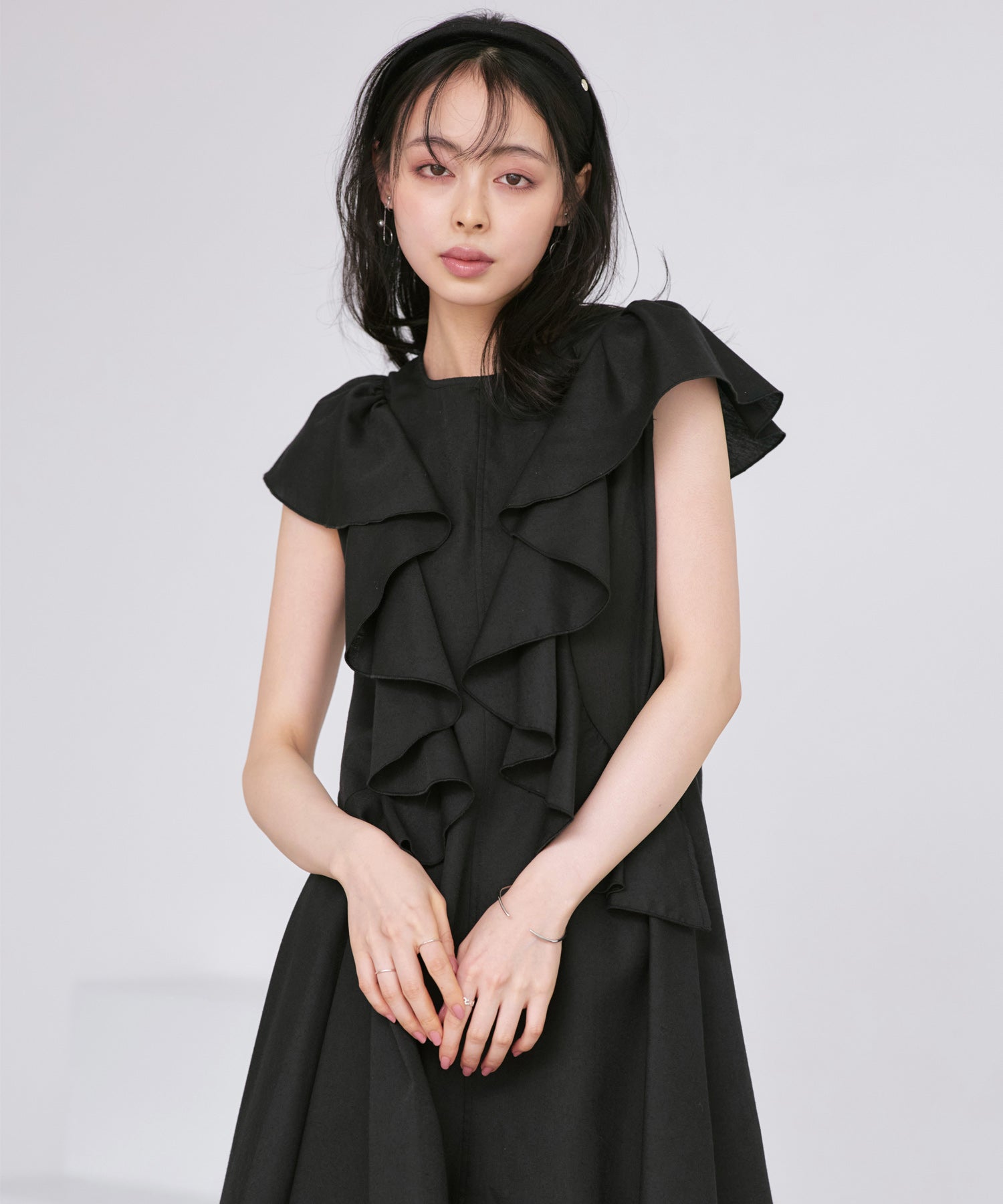 ルイルエブティック RUIRUE BOUTIQUE 洗える ｜ フロー ラッフル ワンピース ｜ レディース おしゃれ きれいめ リゾート 休日コーデ 二の腕カバー フレンチスリーブ フレア リゾートワンピ （ブラック） ブラック