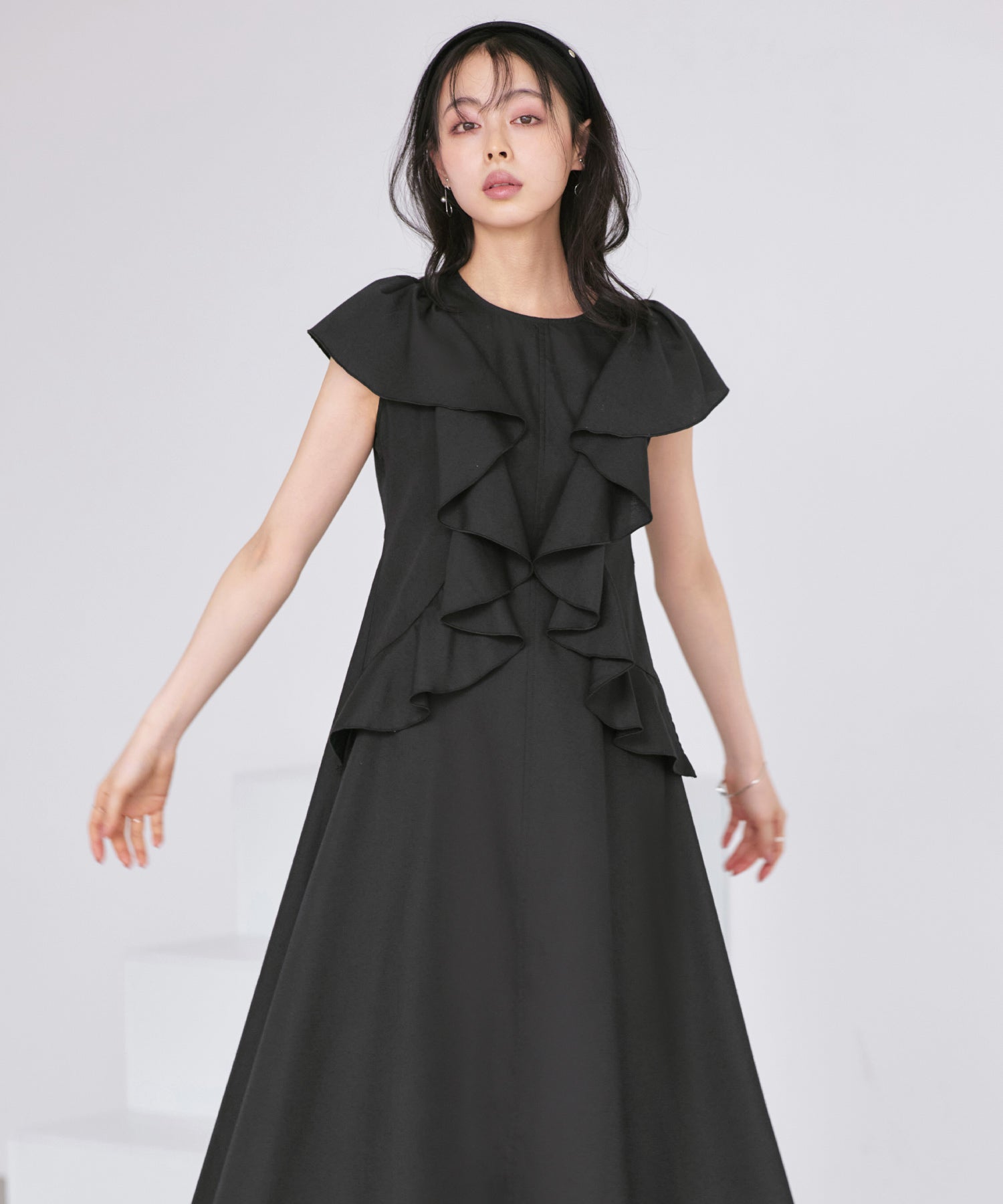 ルイルエブティック RUIRUE BOUTIQUE 洗える ｜ フロー ラッフル ワンピース ｜ レディース おしゃれ きれいめ リゾート 休日コーデ 二の腕カバー フレンチスリーブ フレア リゾートワンピ （ブラック） ブラック