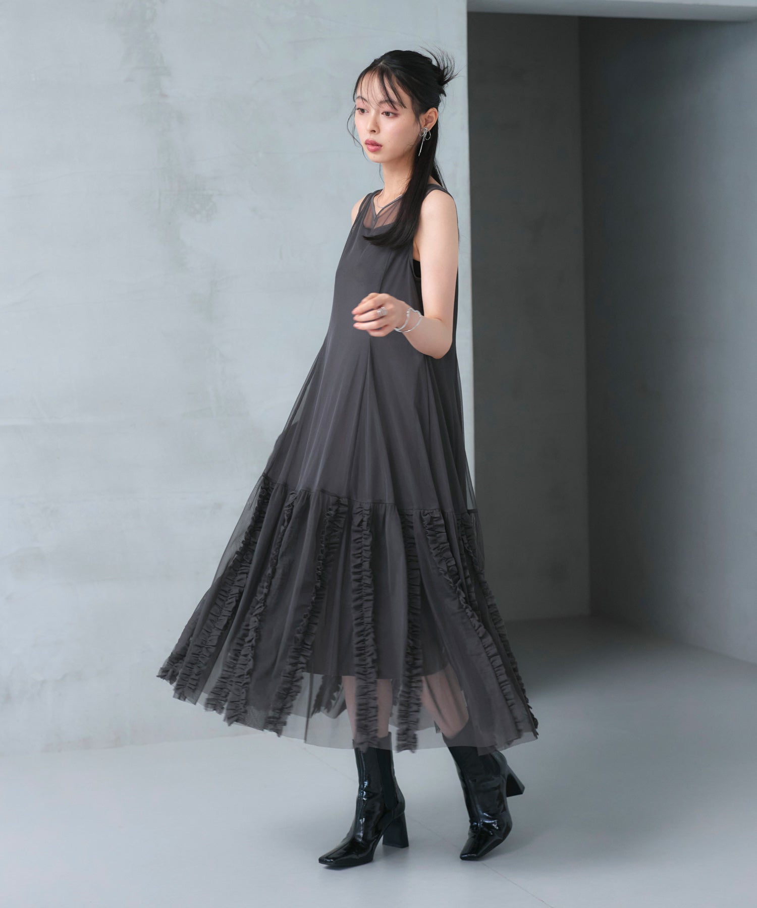 ルイルエブティック RUIRUE BOUTIQUE オケージョンドレス 結婚式 ストレッチ ｜ ジャケット ＆ チュール フリル ワンピース セット ｜ 二次会 披露宴 美脚 ワンピース オケージョン お呼ばれ パーティードレス （チャコール） チャコール