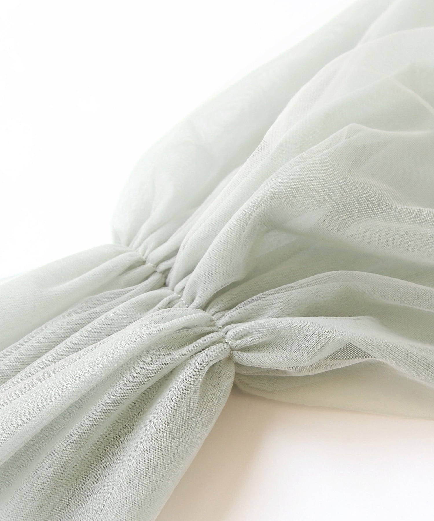 ルイルエブティック RUIRUE BOUTIQUE オケージョンドレス 結婚式 前後2WAY 洗える ｜ ジャカード タック フレアトップス ＆ テーパードパンツ ドレス ( チュールつけ袖 付き ) ｜ パンツドレス 美脚効果 （スモークグリーン） スモークグリーン