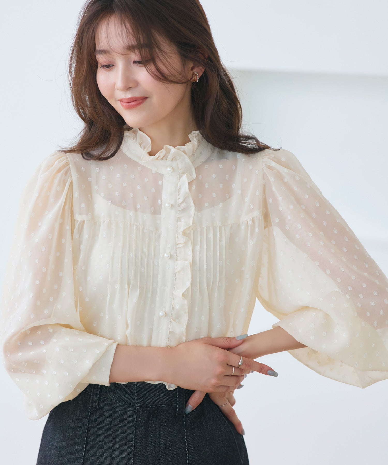 ルイルエブティック RUIRUE BOUTIQUE ドットシフォンピンタックブラウス （ベージュ） ベージュ