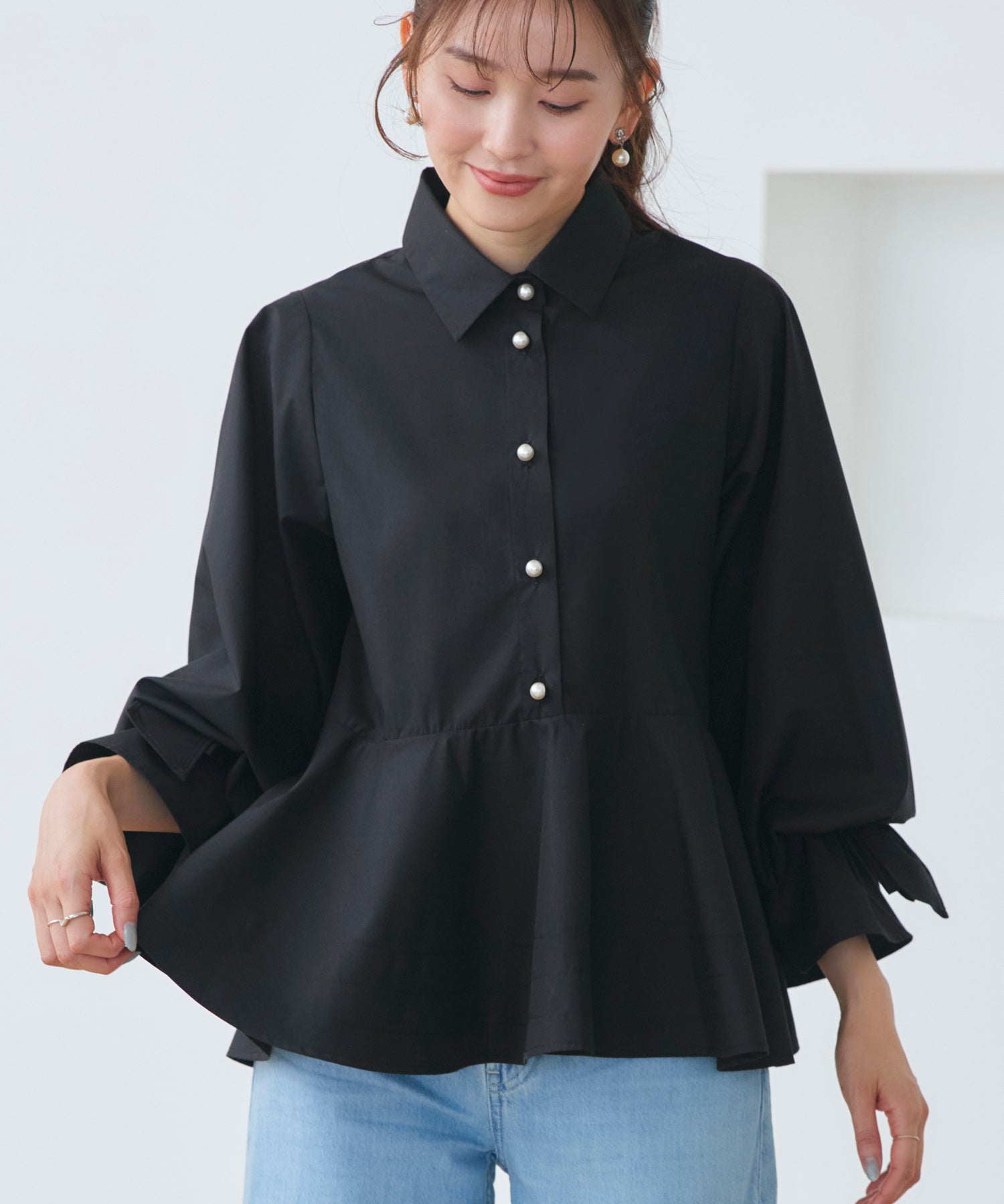 ルイルエブティック RUIRUE BOUTIQUE 2WAY 洗える ｜ リボン アクセント ペプラム シャツ ブラウス ｜ レディース トップス 体型カバー 長袖 きれいめ 大人かわいい オフィスカジュアル （ブラック） ブラック