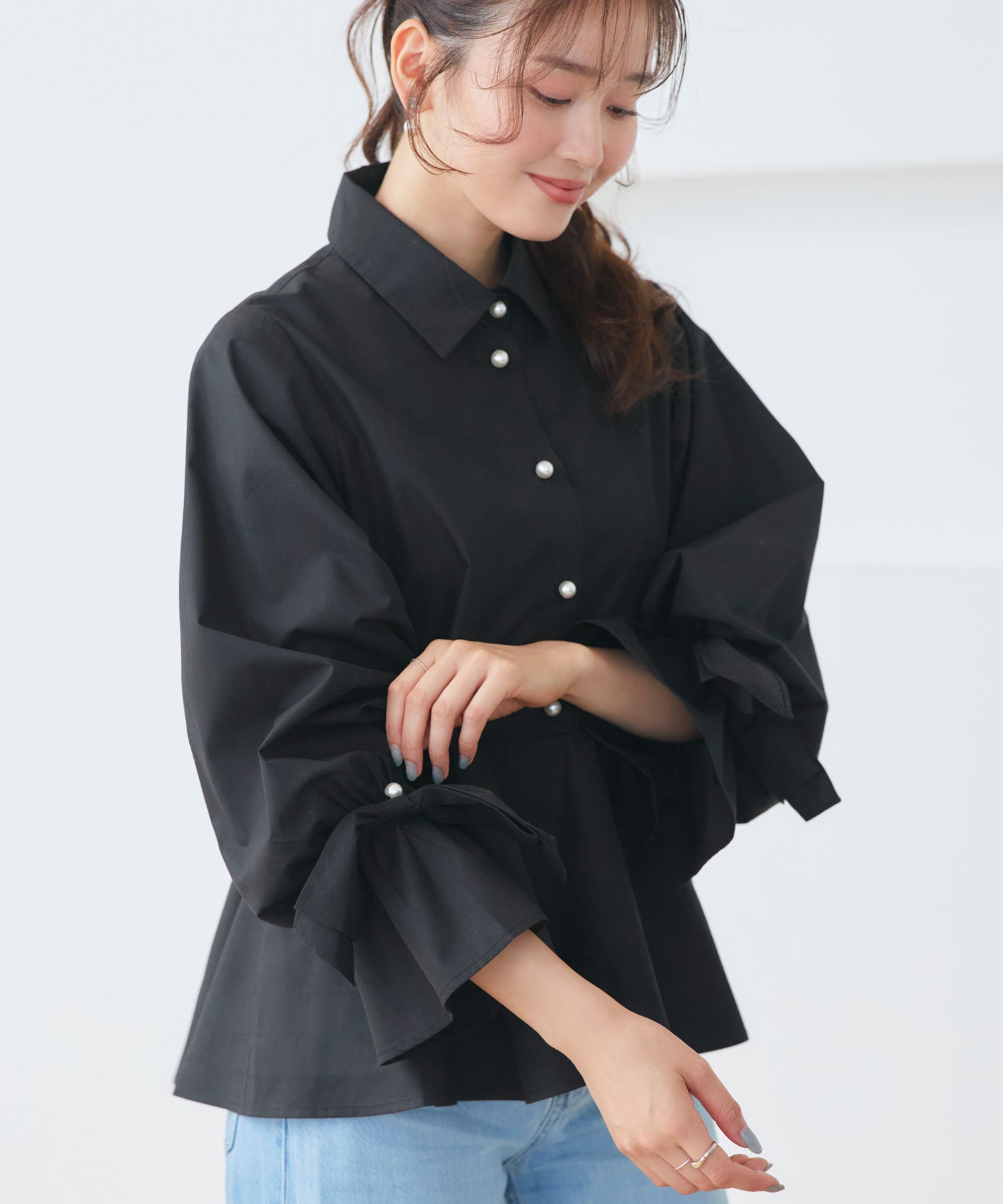 ルイルエブティック RUIRUE BOUTIQUE 2WAY 洗える ｜ リボン アクセント ペプラム シャツ ブラウス ｜ レディース トップス 体型カバー 長袖 きれいめ 大人かわいい オフィスカジュアル （ブラック） ブラック