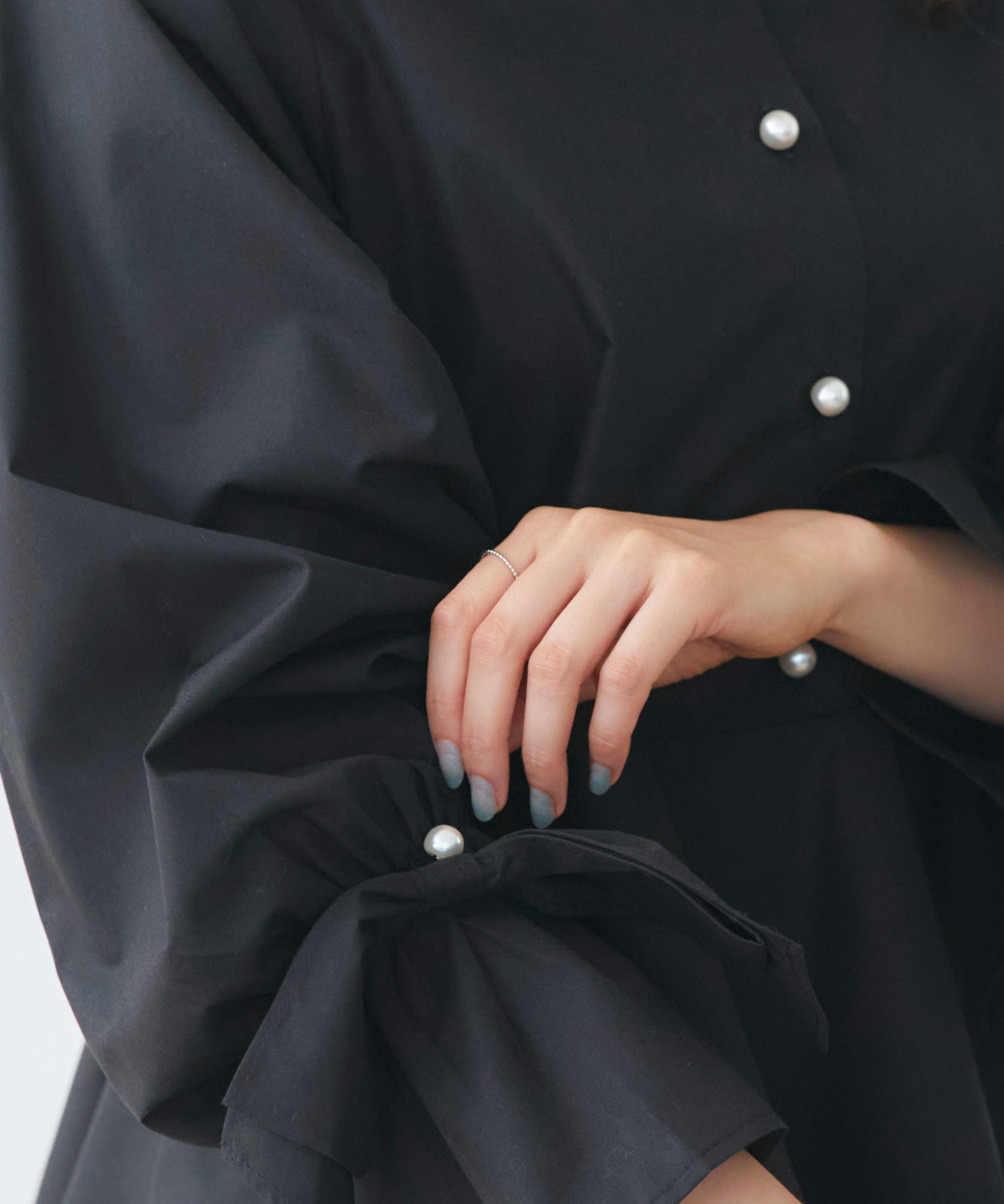 ルイルエブティック RUIRUE BOUTIQUE 2WAY 洗える ｜ リボン アクセント ペプラム シャツ ブラウス ｜ レディース トップス 体型カバー 長袖 きれいめ 大人かわいい オフィスカジュアル （ブラック） ブラック