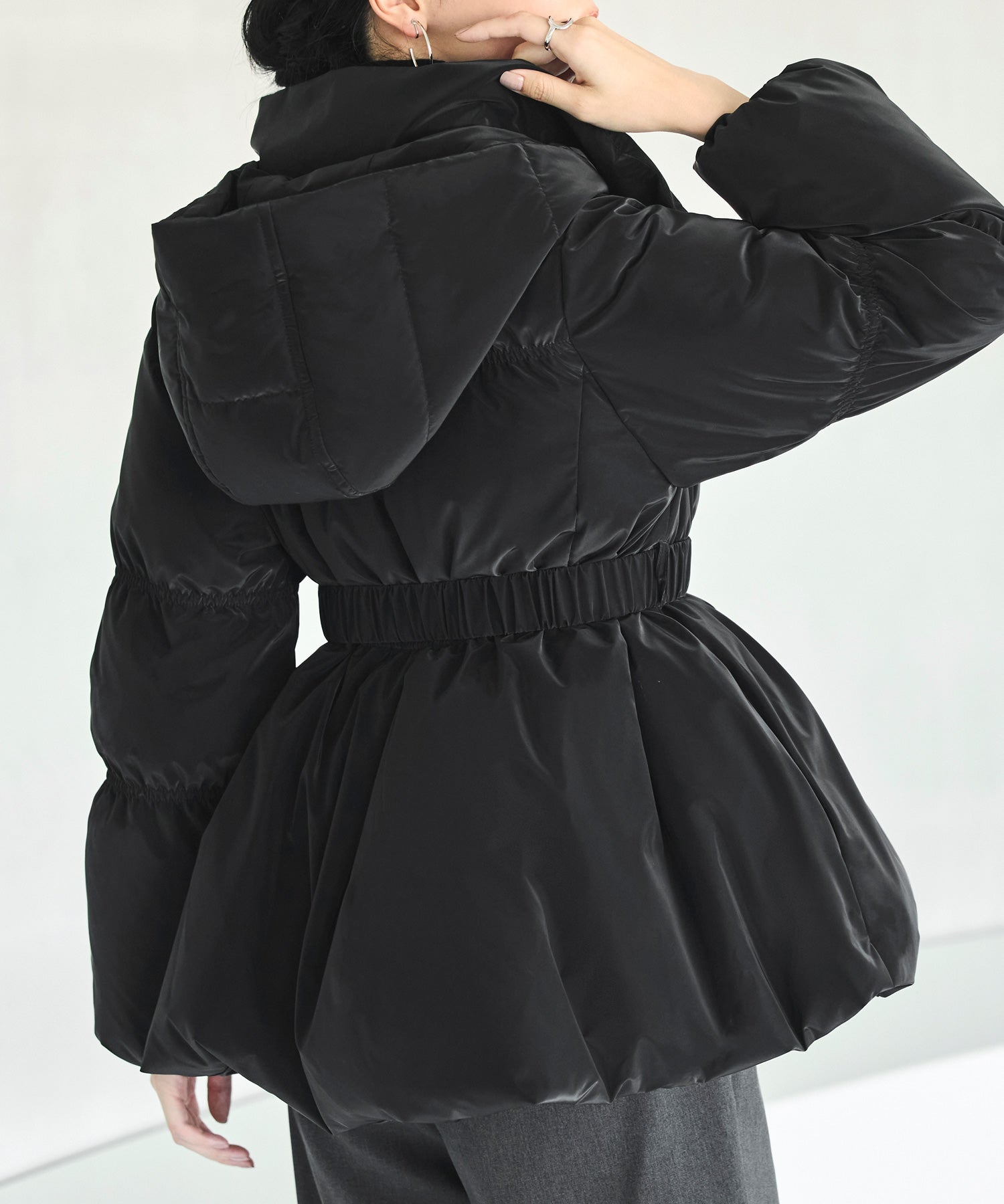 ルイルエブティック RUIRUE BOUTIQUE グロスタフタ×ダウン ｜ 洗える ｜ フーディー ダウンコート ( 共生地 ゴムベルト 付き ) ｜ アウター / コート / ショートダウン （ブラック） ブラック