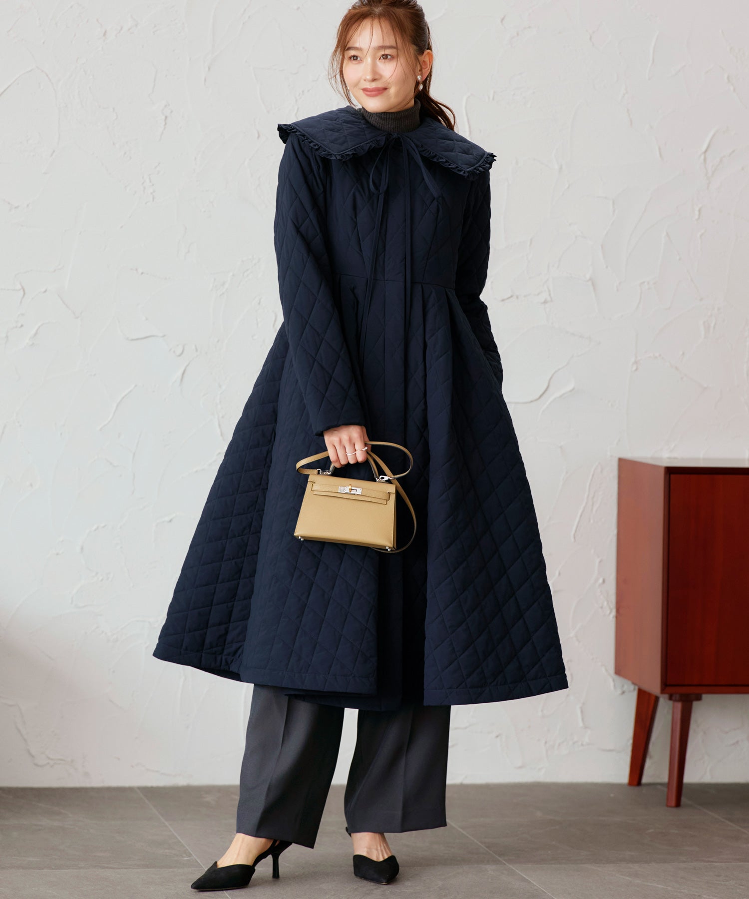 ルイルエブティック RUIRUE BOUTIQUE 襟付き フレア 中綿 キルティングコート ｜ アウター / コート / ロングコート / ノーカラーコート / エコダウン / ビッグカラーコート （ネイビー） ネイビー