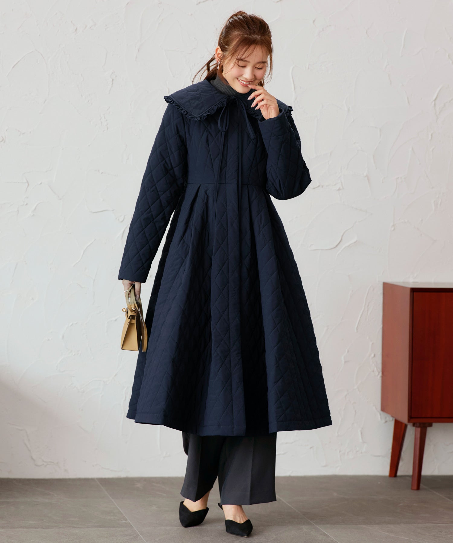 ルイルエブティック RUIRUE BOUTIQUE 襟付き フレア 中綿 キルティングコート ｜ アウター / コート / ロングコート / ノーカラーコート / エコダウン / ビッグカラーコート （ネイビー） ネイビー