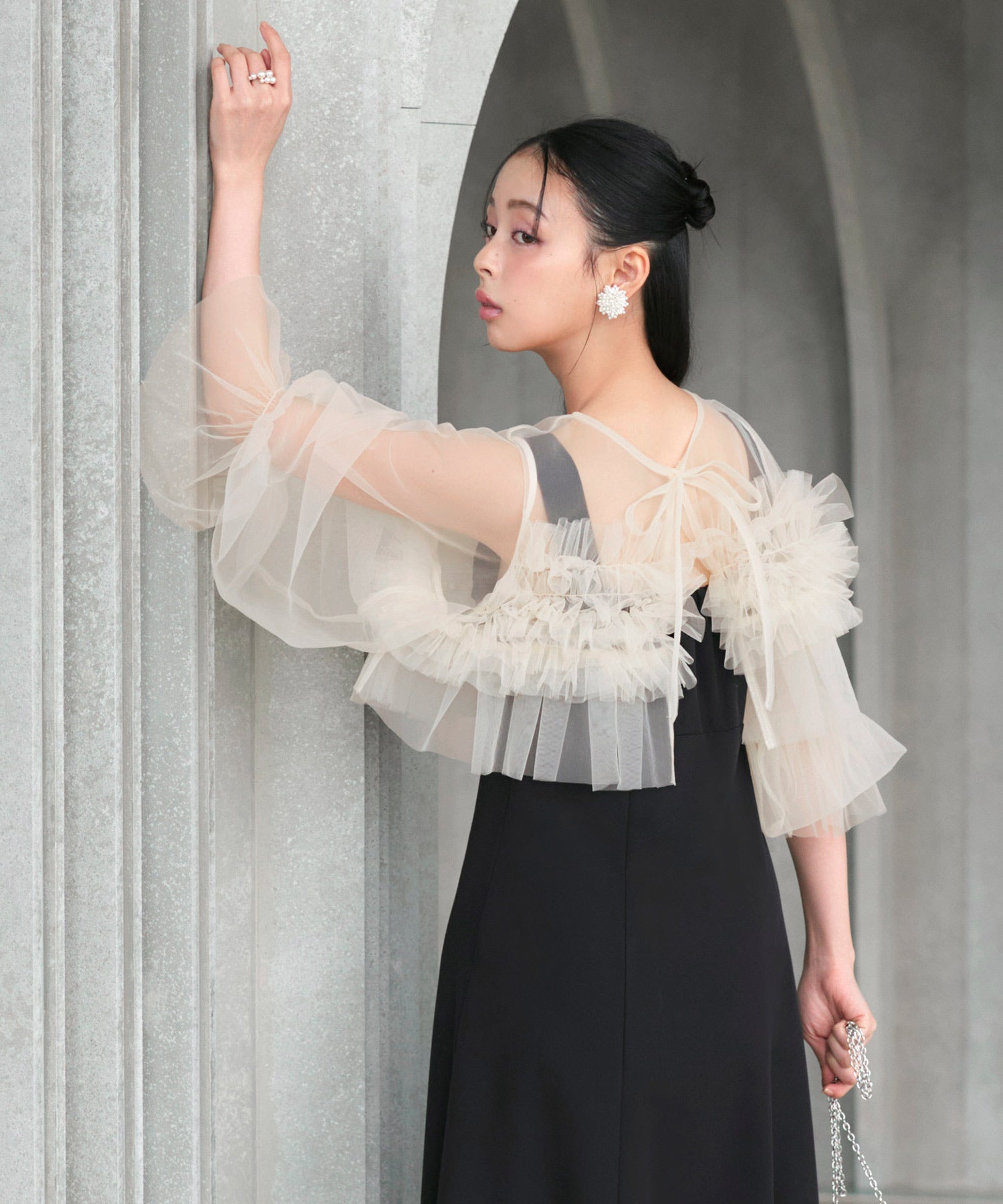 ルイルエブティック RUIRUE BOUTIQUE オケージョン 結婚式ドレス ｜ チュール フリル ボレロ ＆ ハイウエスト フレア ドレス（ブラック×ベージュ） ｜ ワンピース・パーティードレス・オケージョンドレス・お呼ばれドレス・セレモニードレス ブラック×ベージュ
