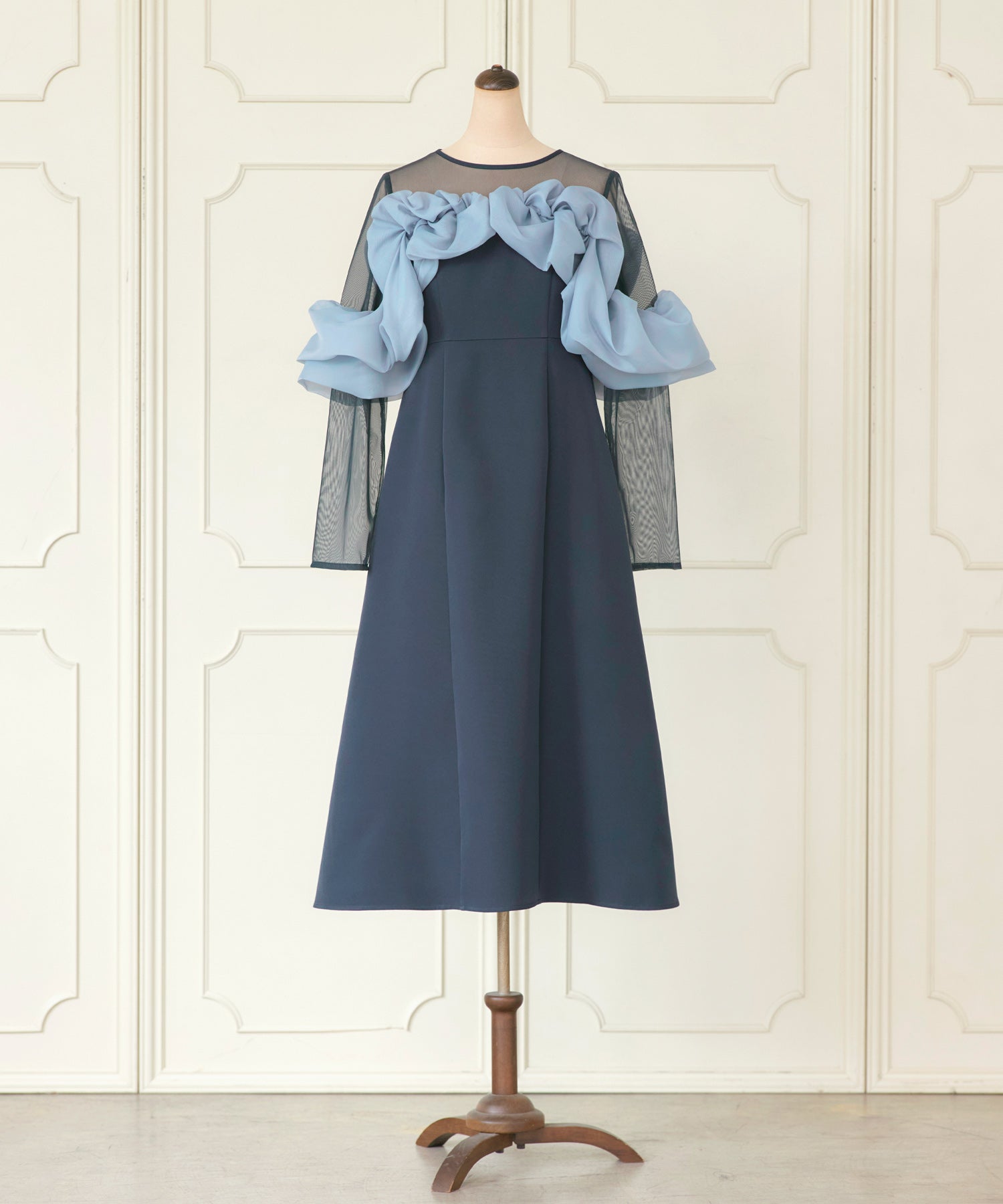 ルイルエブティック RUIRUE BOUTIQUE オケージョン 結婚式ドレス ｜ ボリュームラッフル フレアワンピース ドレス（チャコール）｜ パーティードレス・オケージョンドレス・お呼ばれドレス・セレモニードレス・ワンピース チャコール