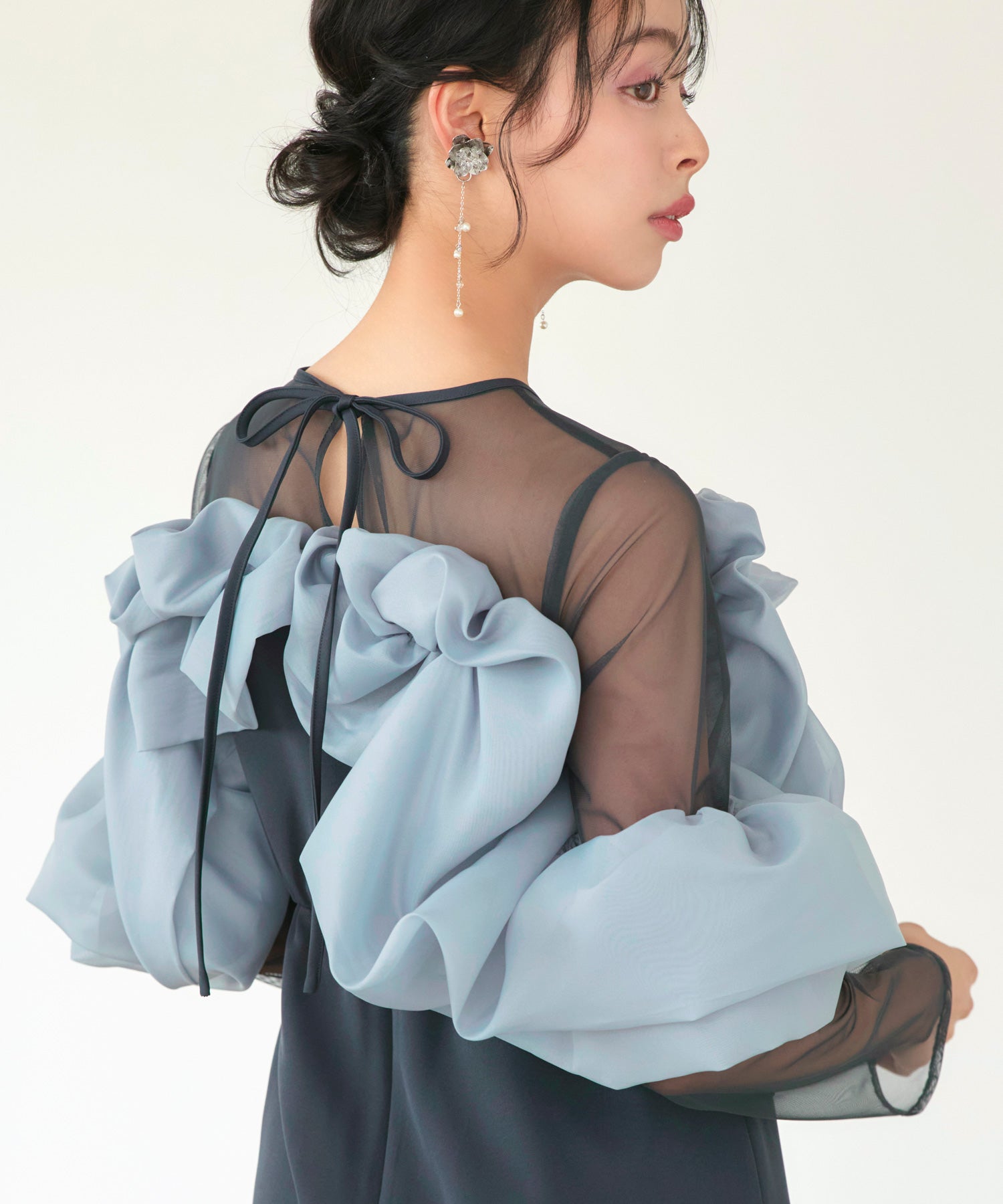 ルイルエブティック RUIRUE BOUTIQUE オケージョン 結婚式ドレス ｜ ボリュームラッフル フレアワンピース ドレス（チャコール）｜ パーティードレス・オケージョンドレス・お呼ばれドレス・セレモニードレス・ワンピース チャコール