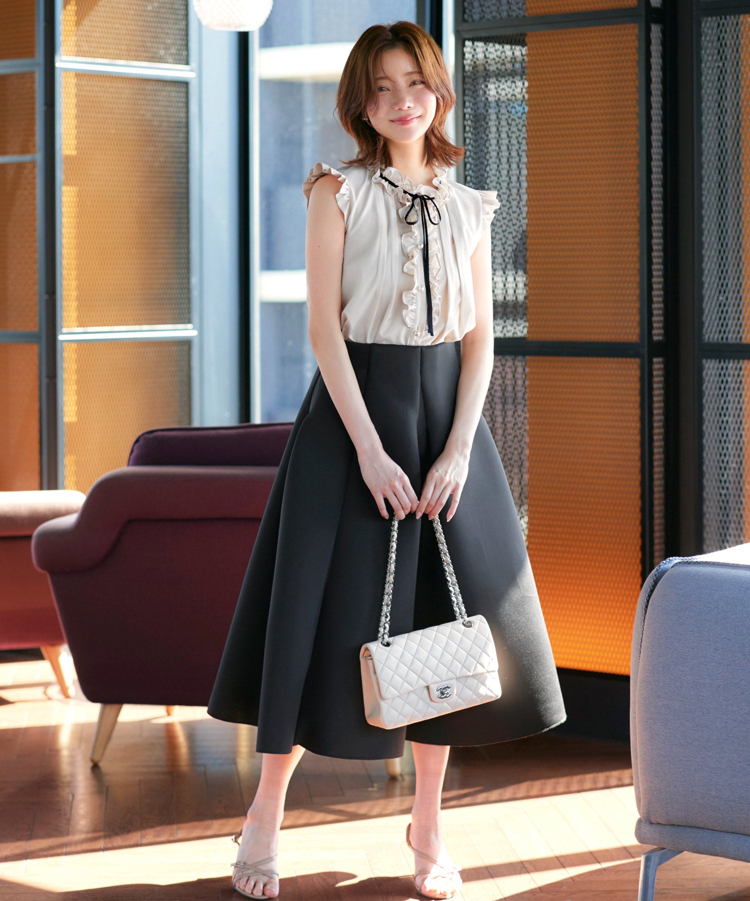 ルイルエブティック RUIRUE BOUTIQUE 洗える ストレッチ ｜ フリルカラー × グログランリボン パール ブラウス ｜ トップス・半袖ブラウス・きれいめブラウス・オフィスカジュアルブラウス・フリルブラウス （ライトベージュ） ライトベージュ