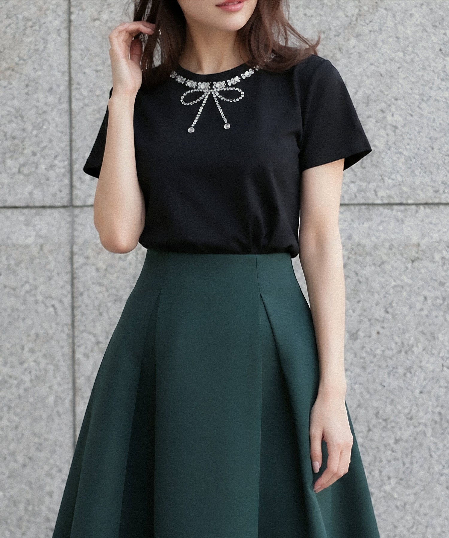 ルイルエブティック RUIRUE BOUTIQUE 洗える ストレッチ ｜ ドレスTシャツ ( ビジュー リボン ) ｜ トップス・Tシャツ・カットソー・半袖Tシャツ・きれいめTシャツ・白Tシャツ） （ブラック） ブラック