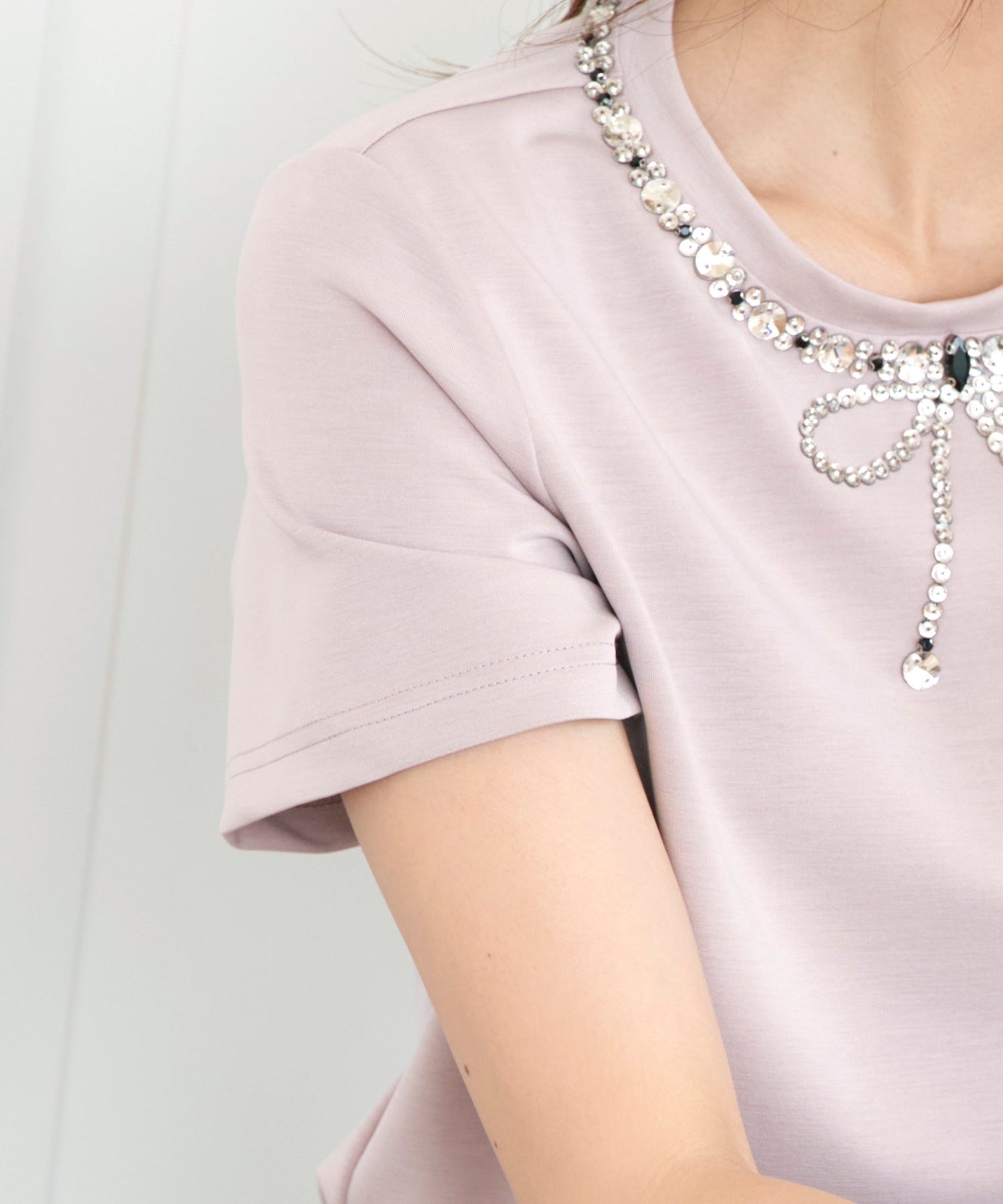 ルイルエブティック RUIRUE BOUTIQUE 洗える ストレッチ ｜ ドレスTシャツ ( ビジュー リボン ) ｜ トップス・Tシャツ・カットソー・半袖Tシャツ・きれいめTシャツ・白Tシャツ） （ブラック） ブラック