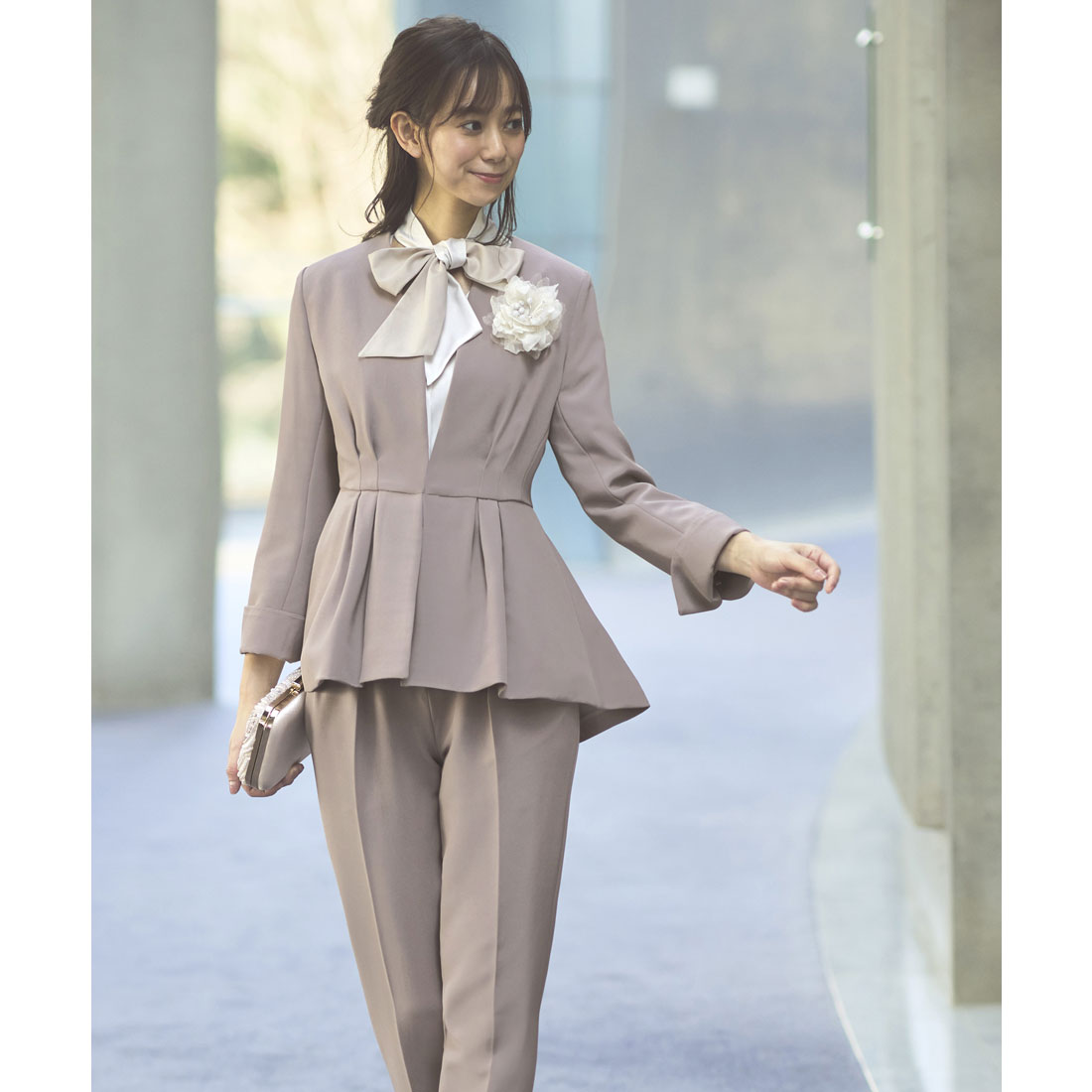 ルイルエブティック RUIRUE BOUTIQUE 【洗える】【3点セット】ノーカラーウエストタックペプラムパンツスーツ 消臭・抗菌 手洗い ウォッシャブル 卒園式 卒業式 入園式 入学式 七五三 スタイリッシュ セットアップ （ベージュ） ベージュ