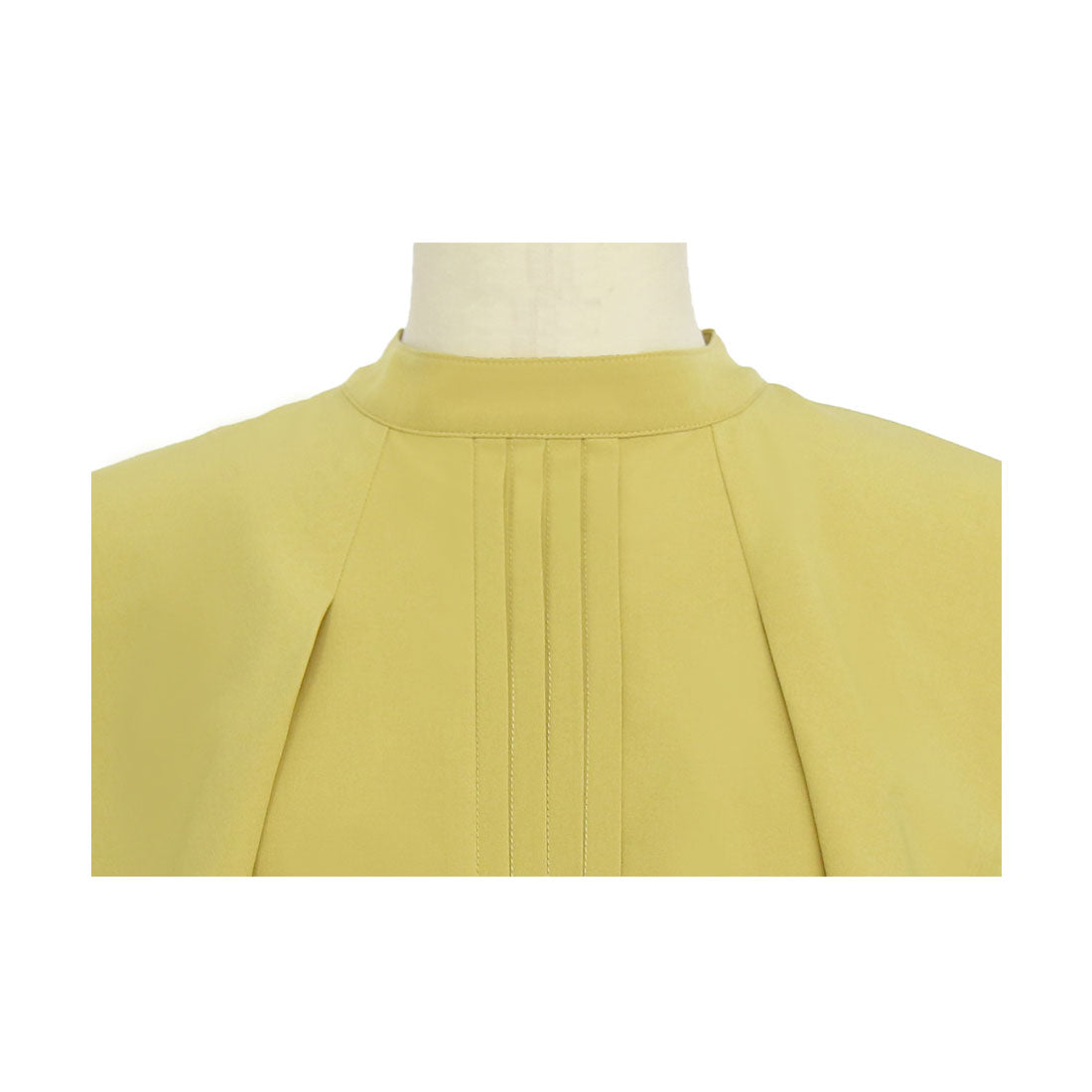ルイルエブティック RUIRUE BOUTIQUE 洗える ストレッチ ｜ ピンタックケープスタンドカラーブラウス ｜ 半袖 スタンドカラー トップス 体型カバー オフィスカジュアル ケープ レイヤード 通勤服 華やか ブラウス （マスタード） マスタード