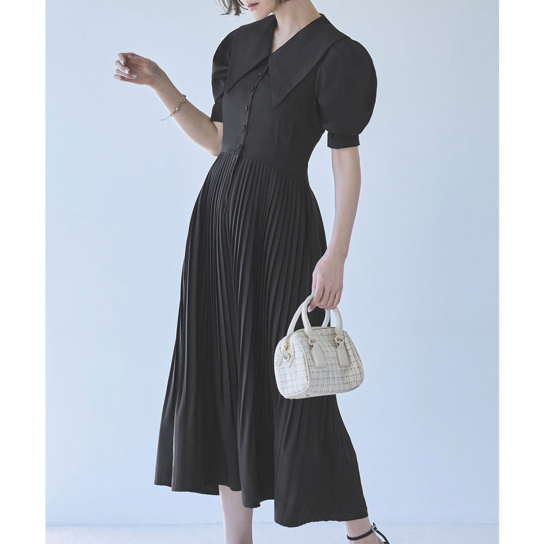 ルイルエブティック RUIRUE BOUTIQUE ビッグカラーティアードプリーツワンピース,ブラック